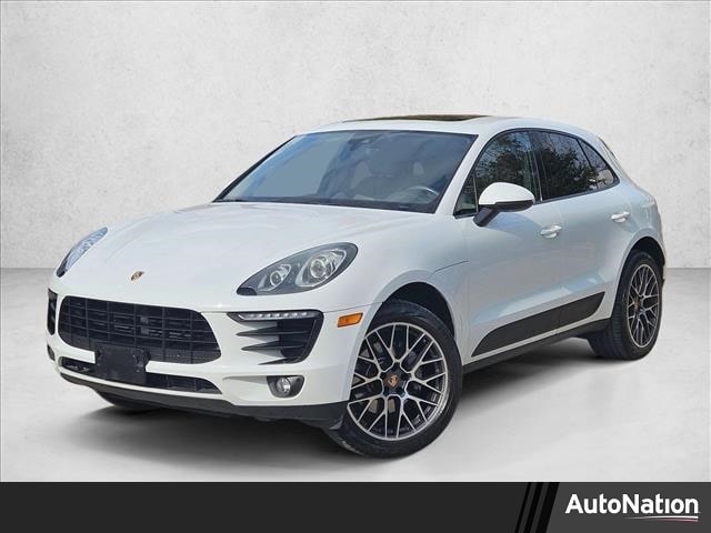 2018 Porsche Macan Sport Edition's photo