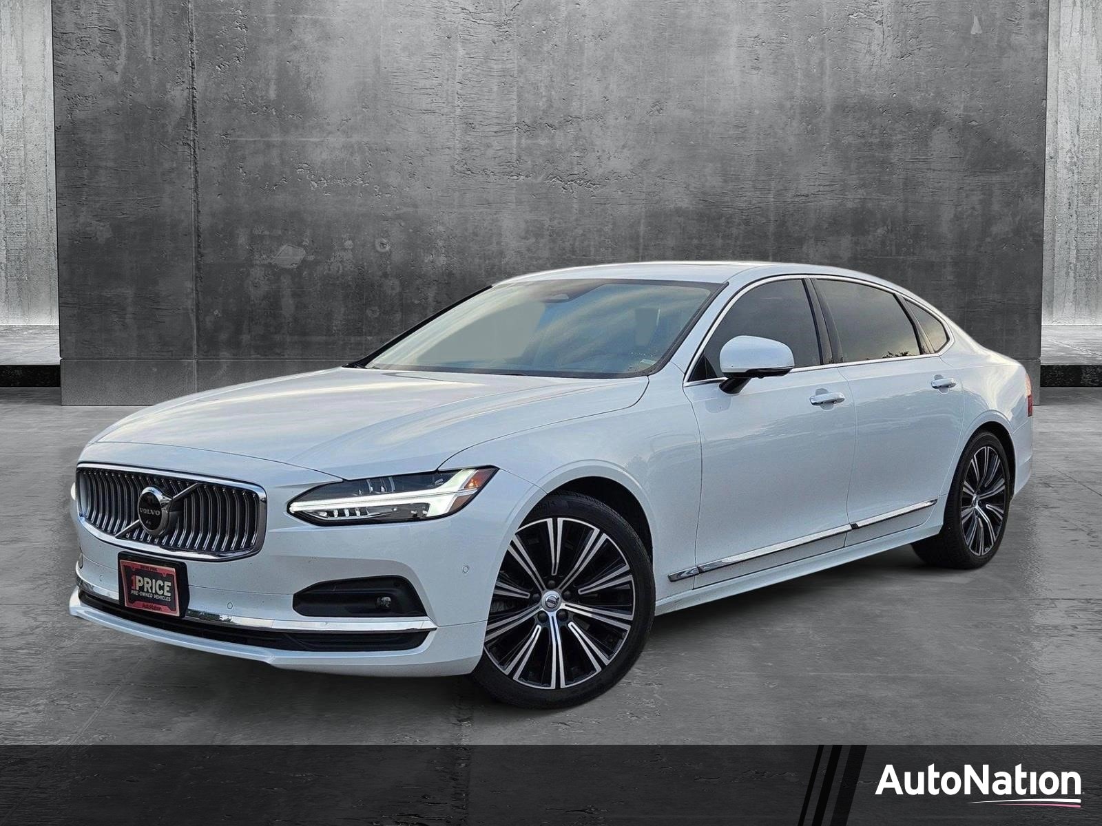 2022 Volvo S90
