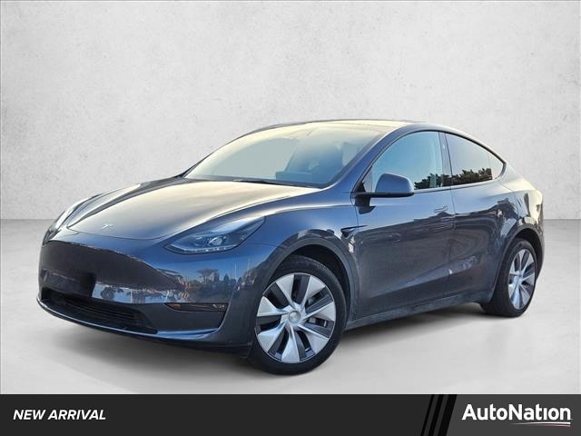 2023 Tesla Model Y Long Range's photo