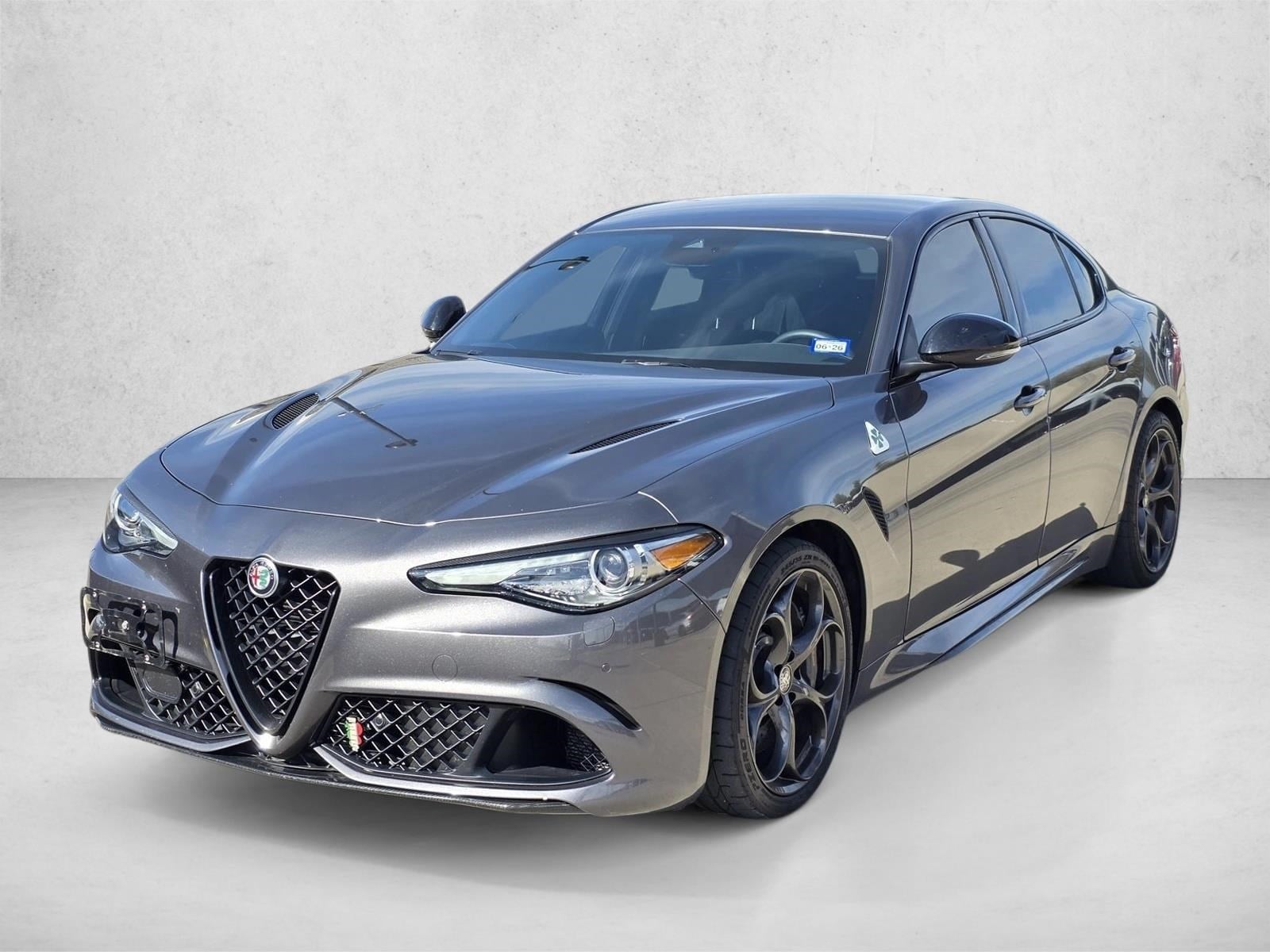2023 Alfa Romeo Giulia Quadrifoglio's photo