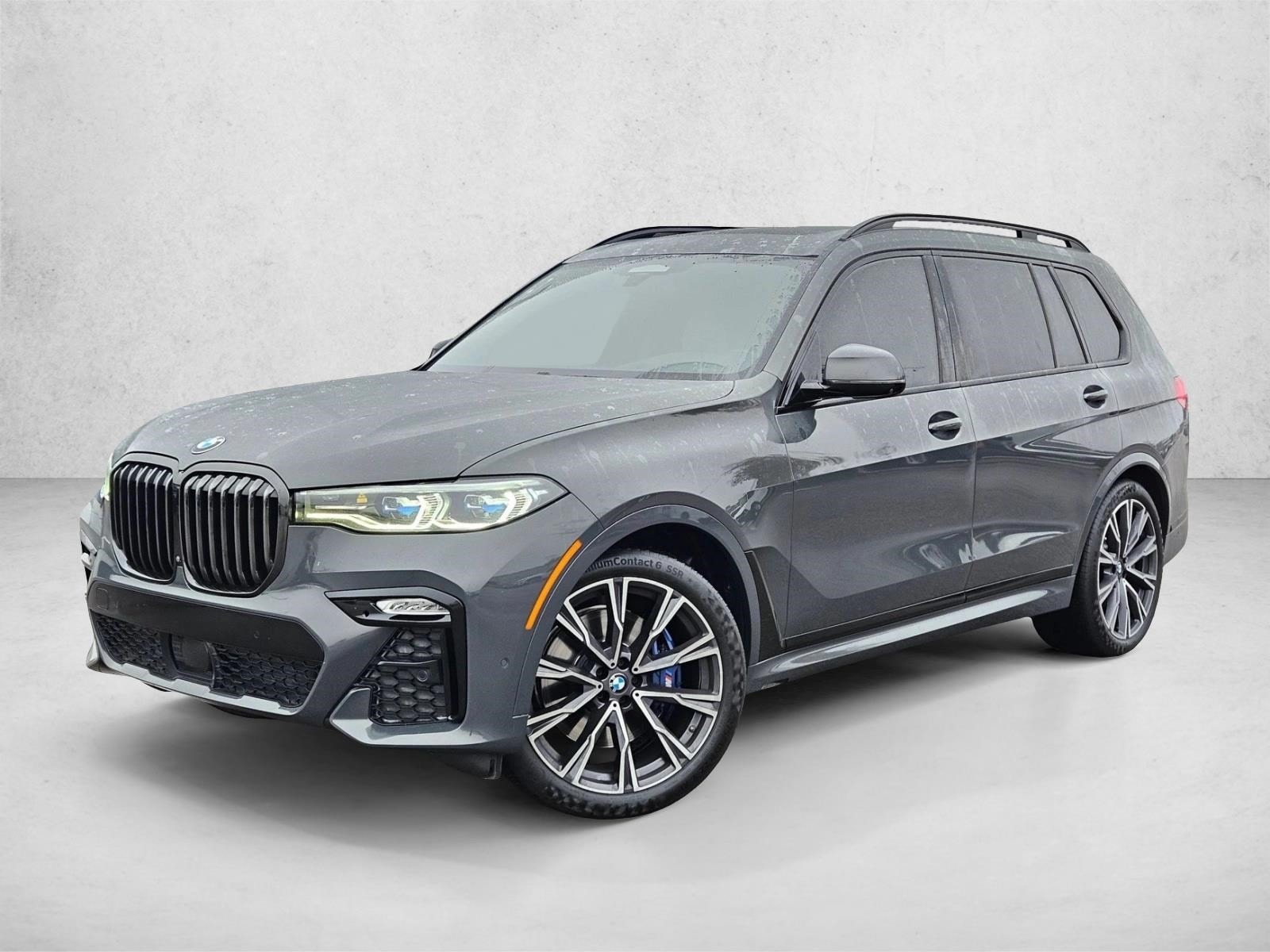 2022 BMW X7 M50i's photo