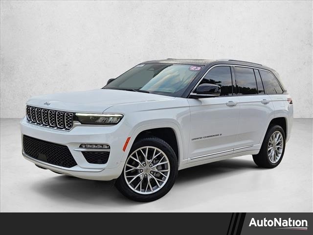 2023 Jeep Grand Cherokee Summit's photo