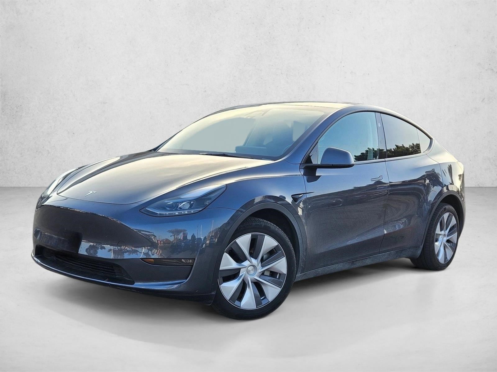 2023 Tesla Model Y Long Range's photo