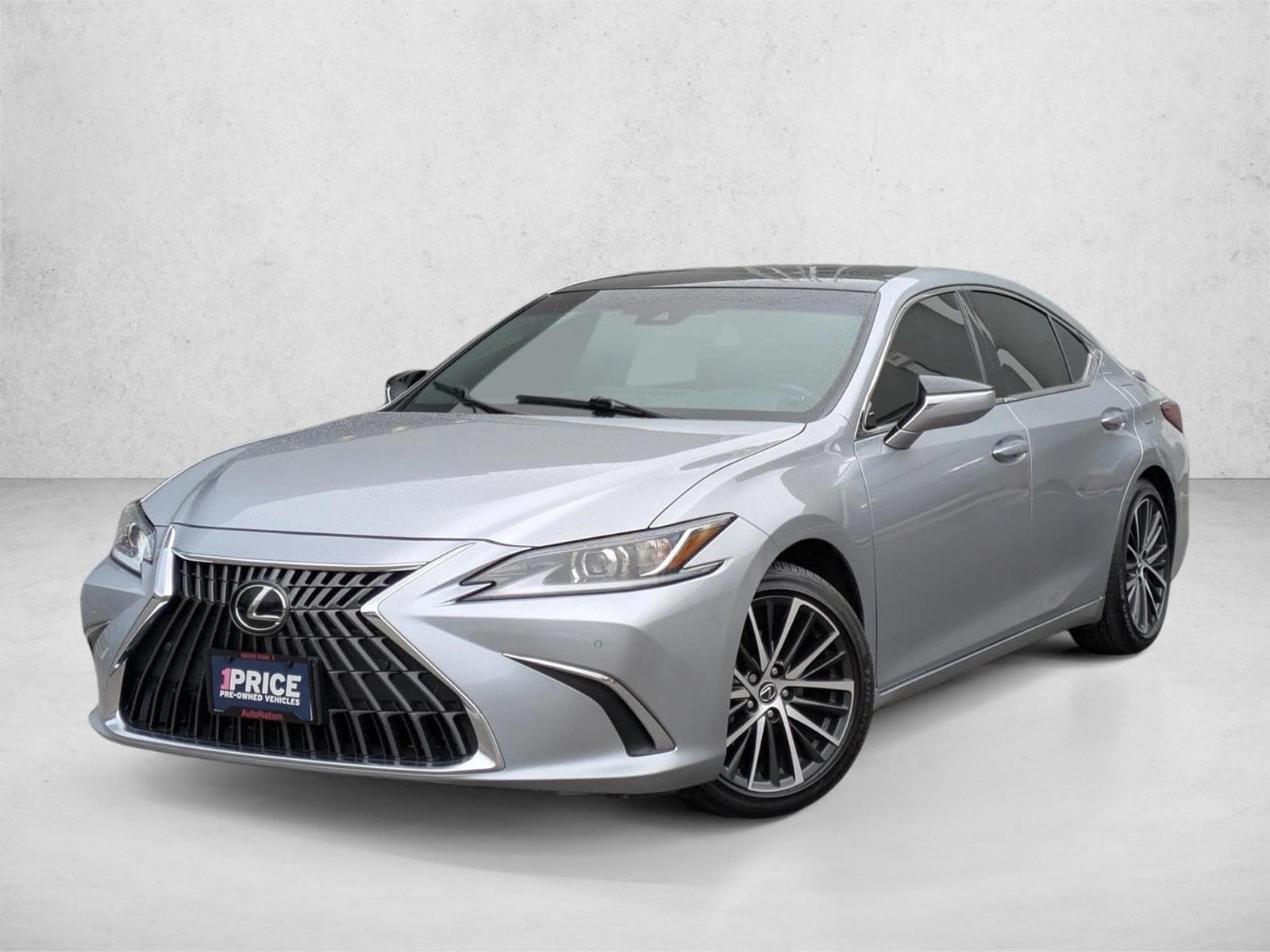 2022 Lexus ES 350's photo