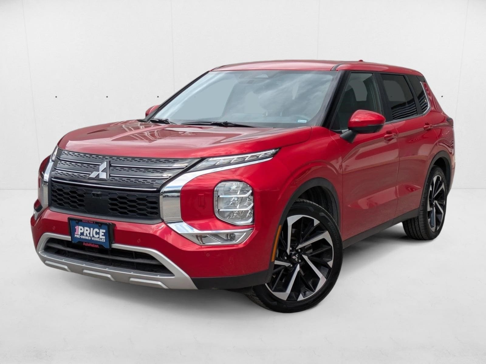 2024 Mitsubishi Outlander SE's photo