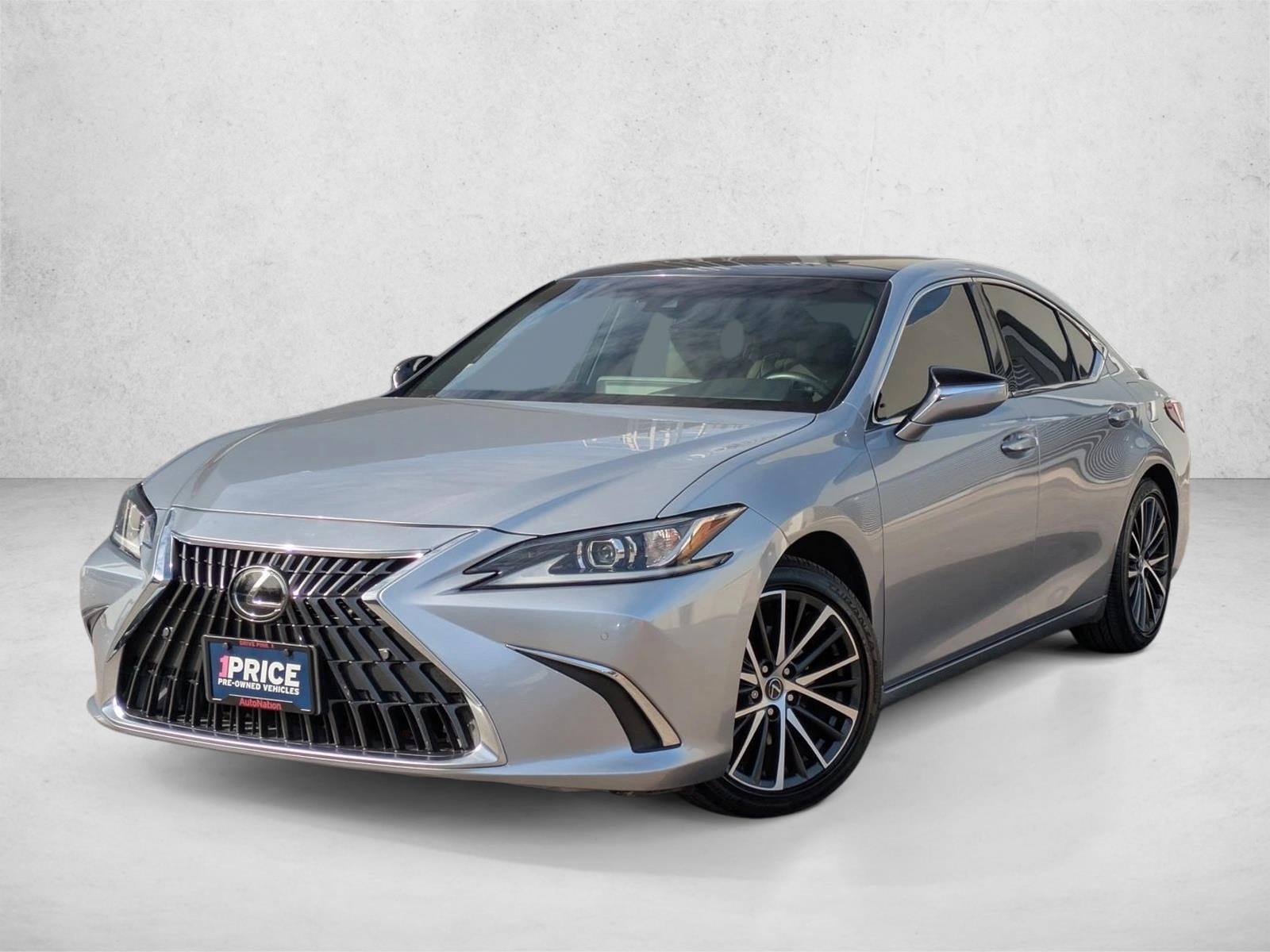2022 Lexus ES 350's photo