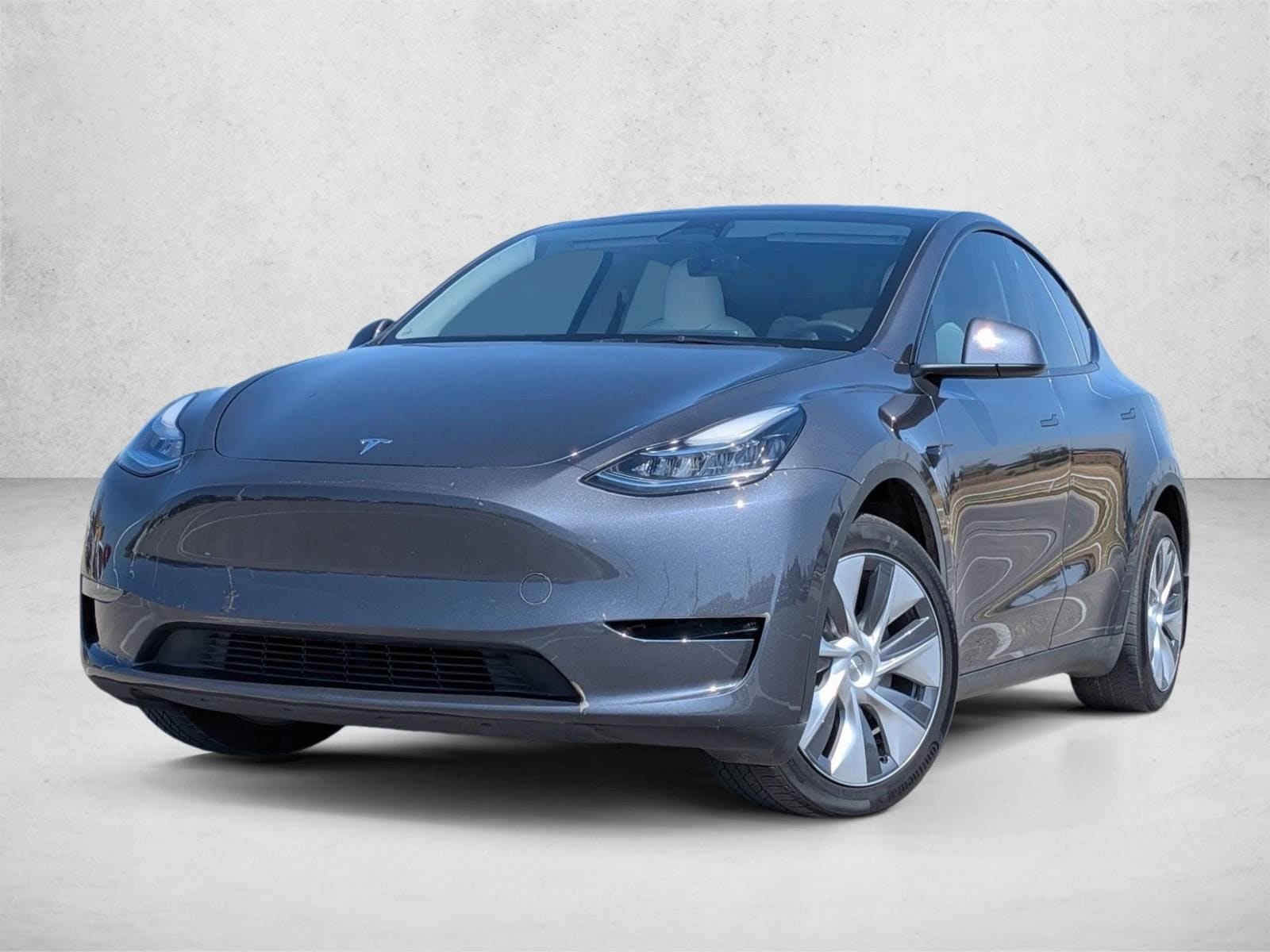 2023 Tesla Model Y Long Range's photo