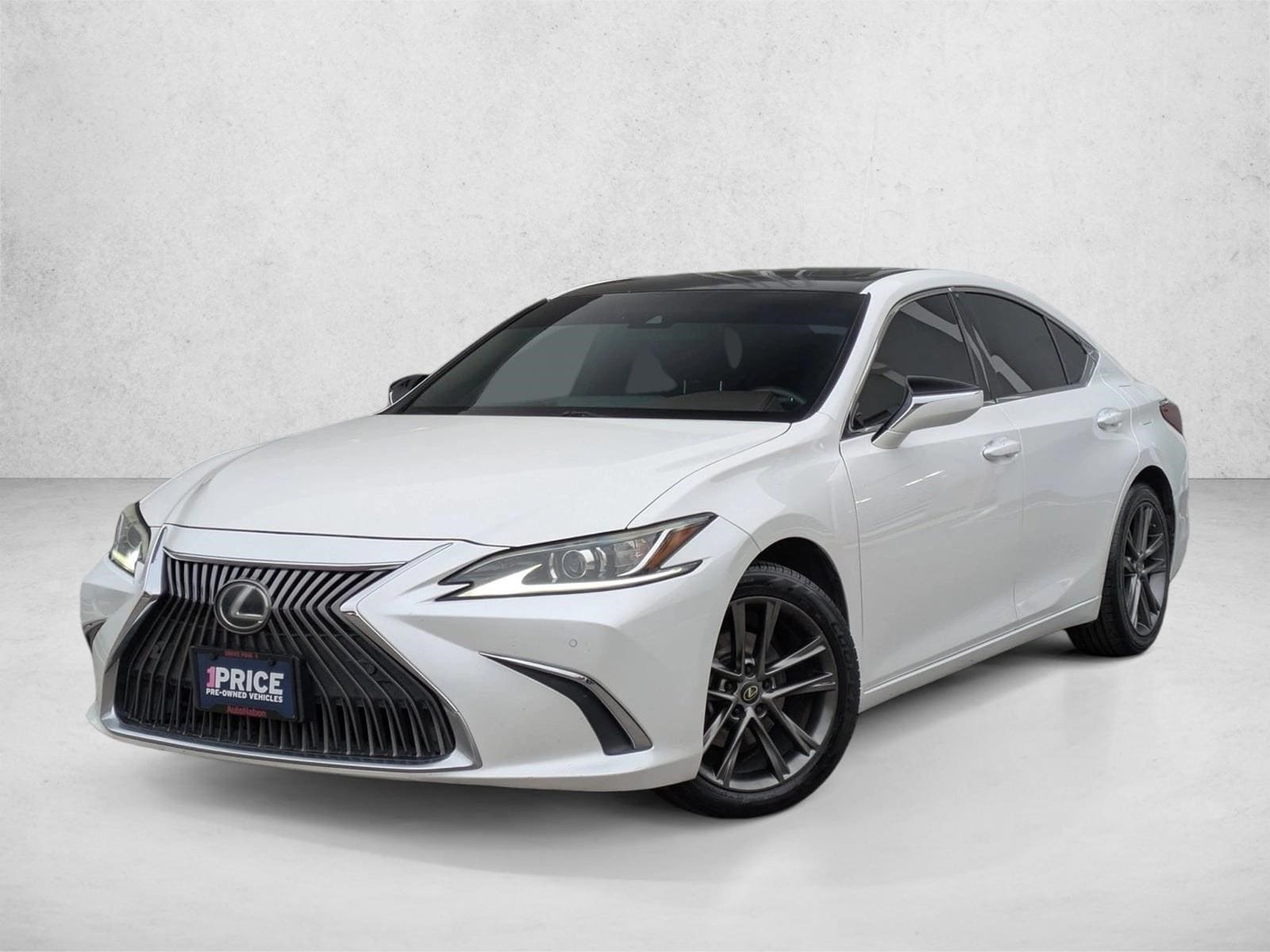 2019 Lexus ES 350's photo