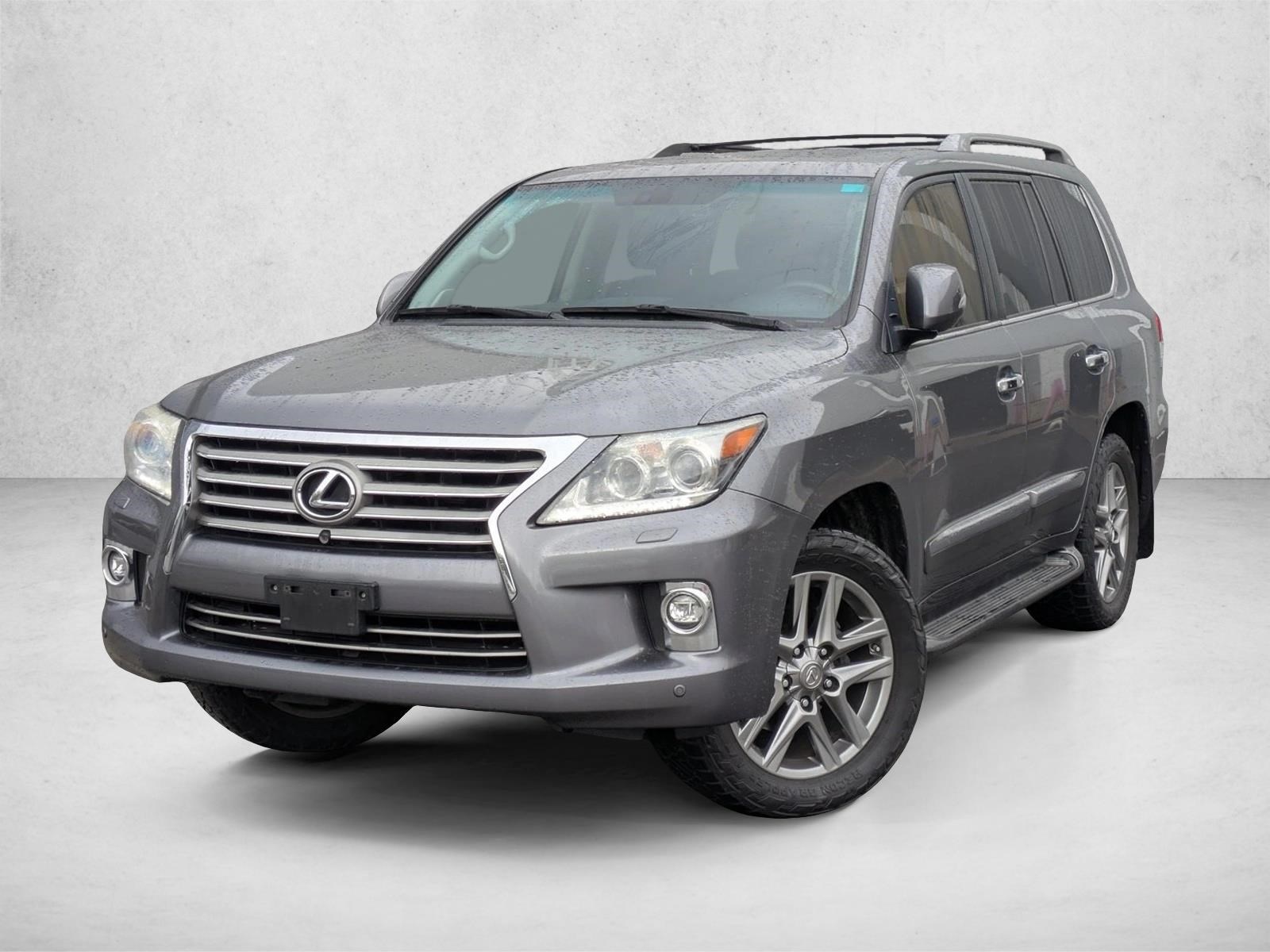 2014 Lexus LX 570's photo