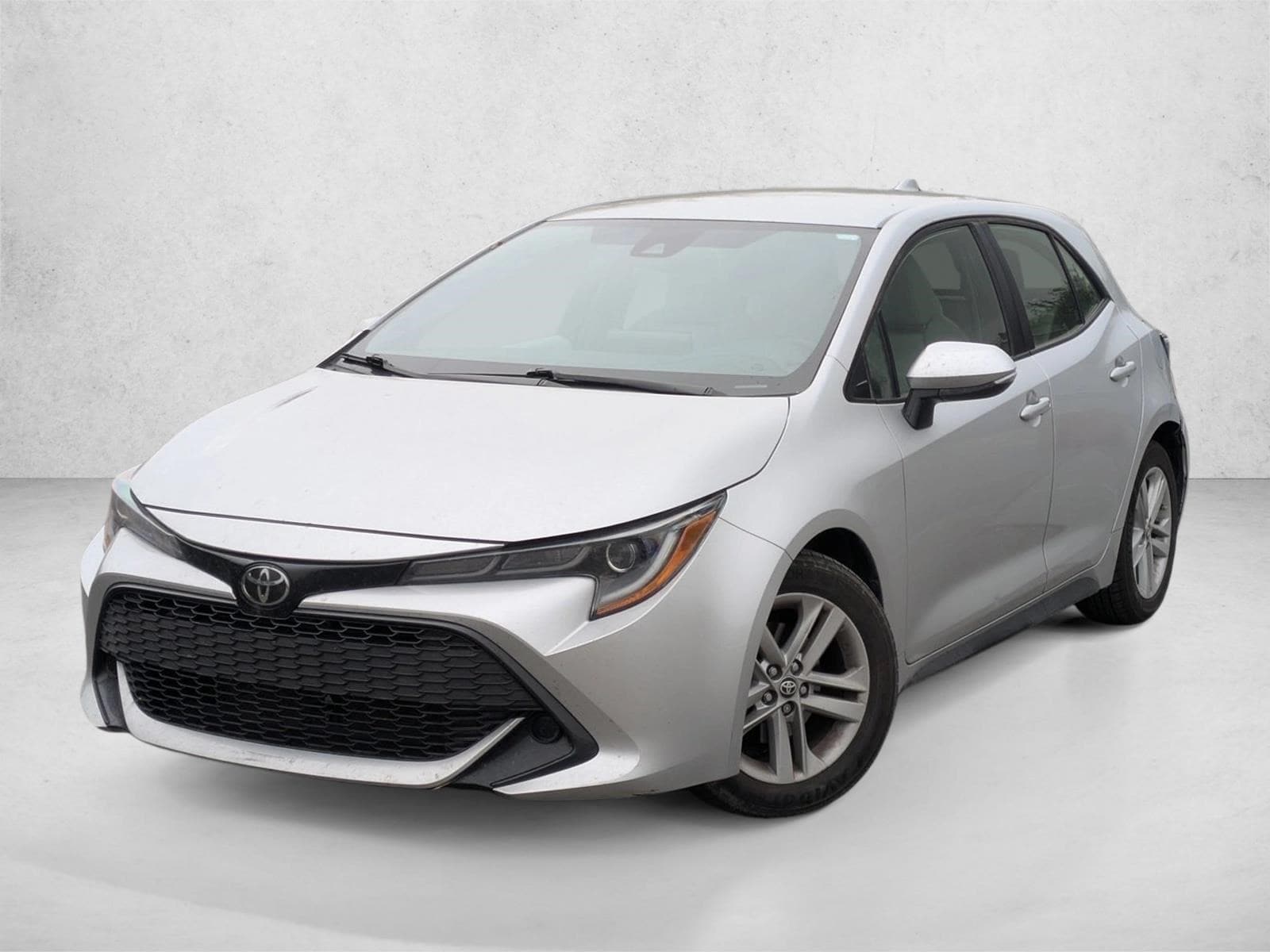 2022 Toyota Corolla Hatchback SE's photo