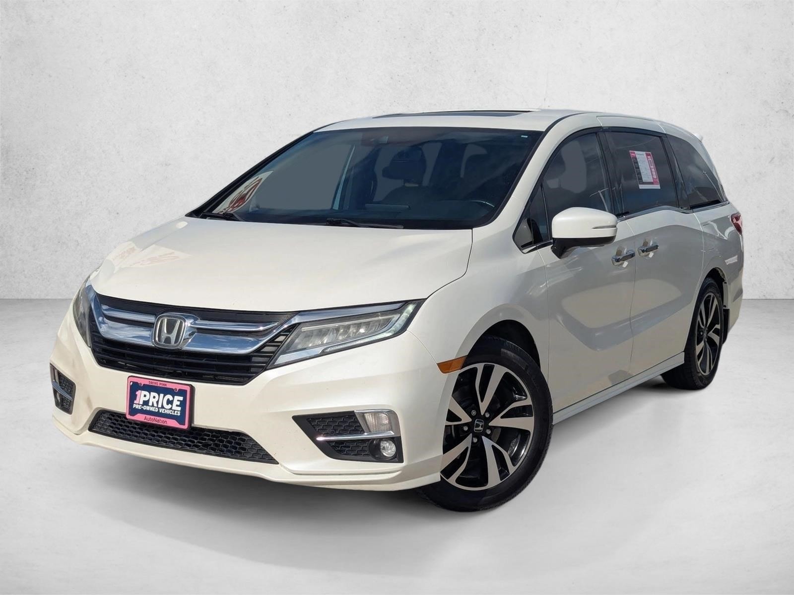 2019 Honda Odyssey Elite's photo