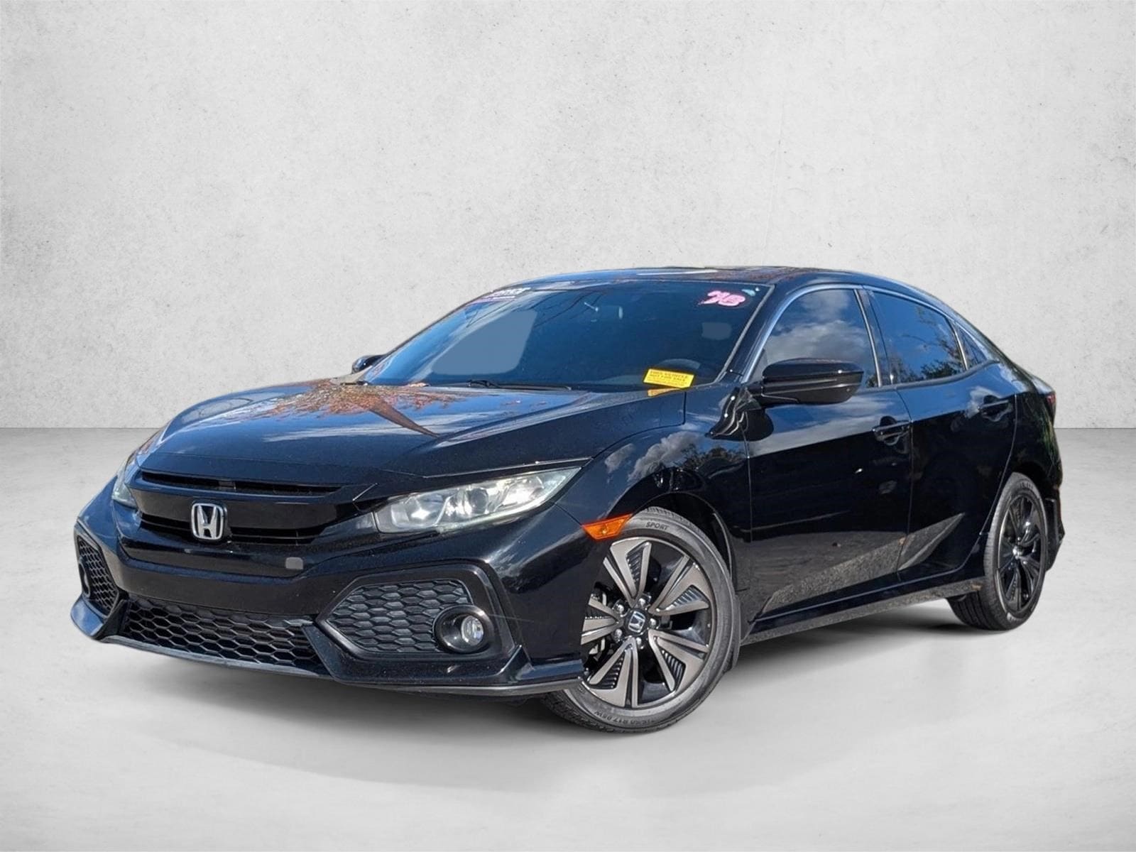 2018 Honda Civic Hatchback EX's photo