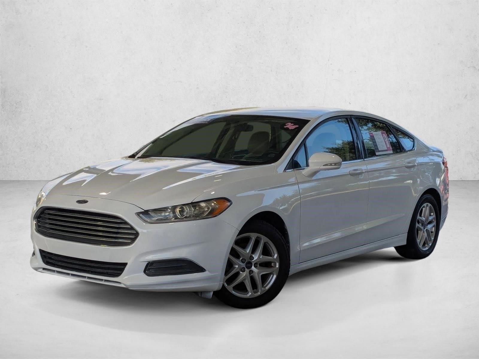 2014 Ford Fusion SE's photo