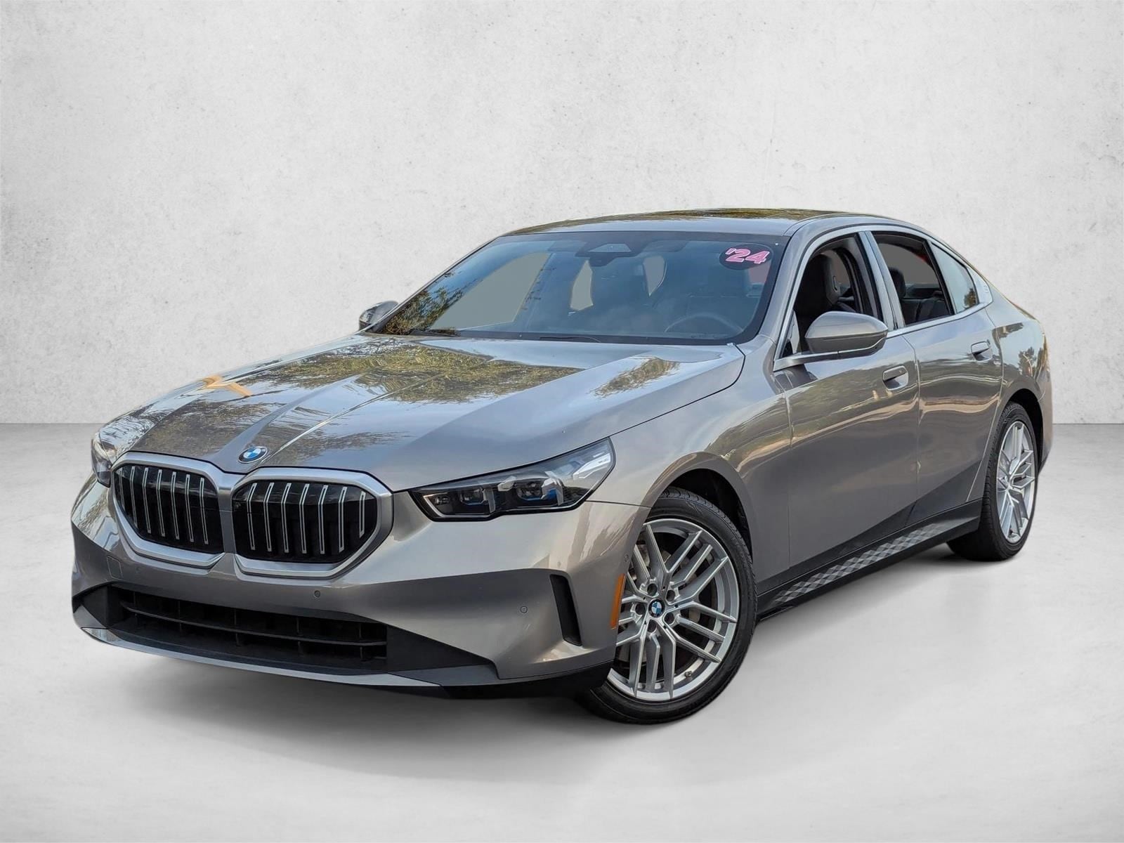 2024 BMW 5 Series 530i's photo