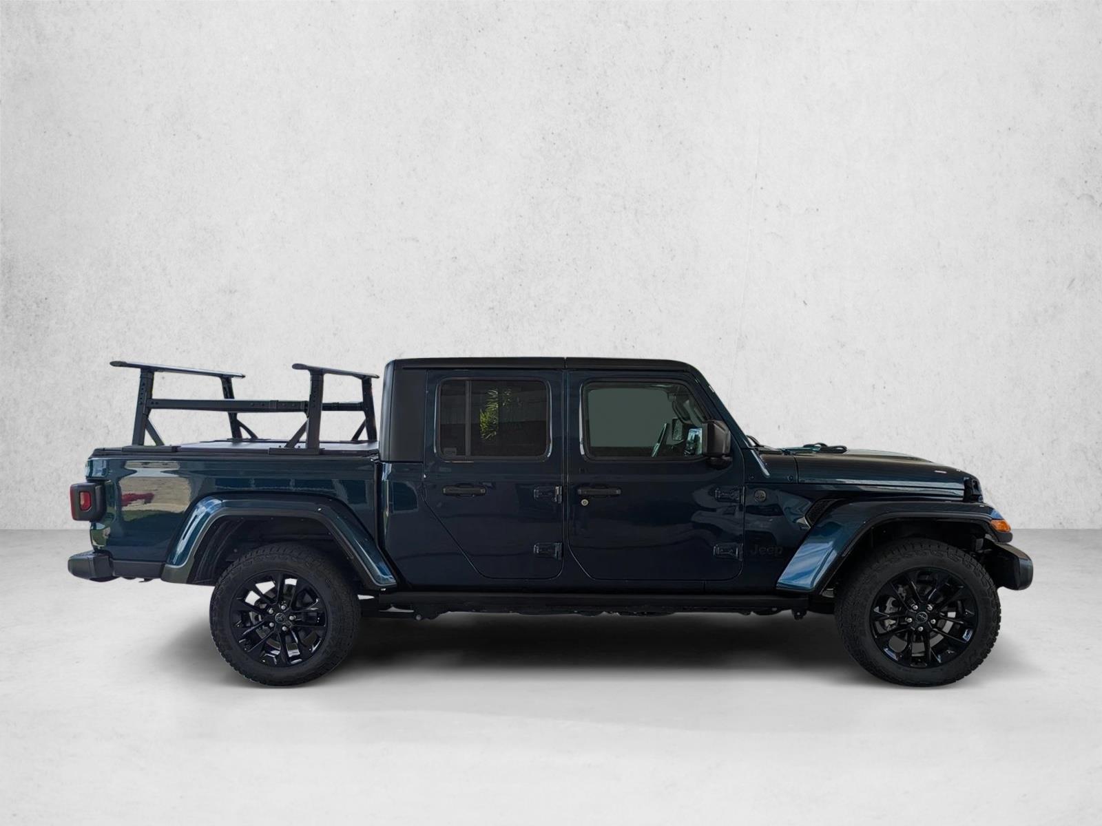 Used 2025 Jeep Gladiator Nighthawk Crew Cab Pickup