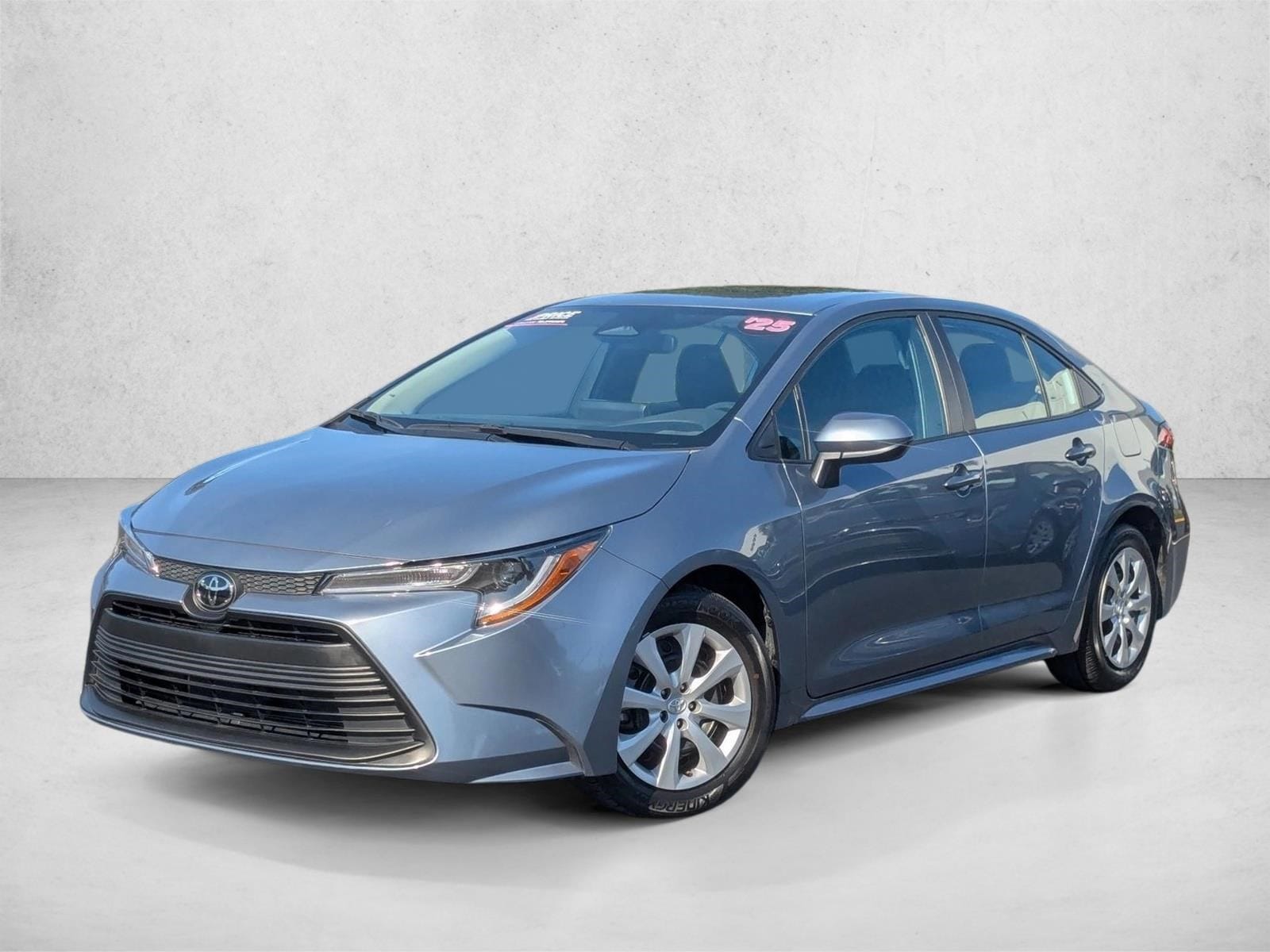 2025 Toyota Corolla LE's photo