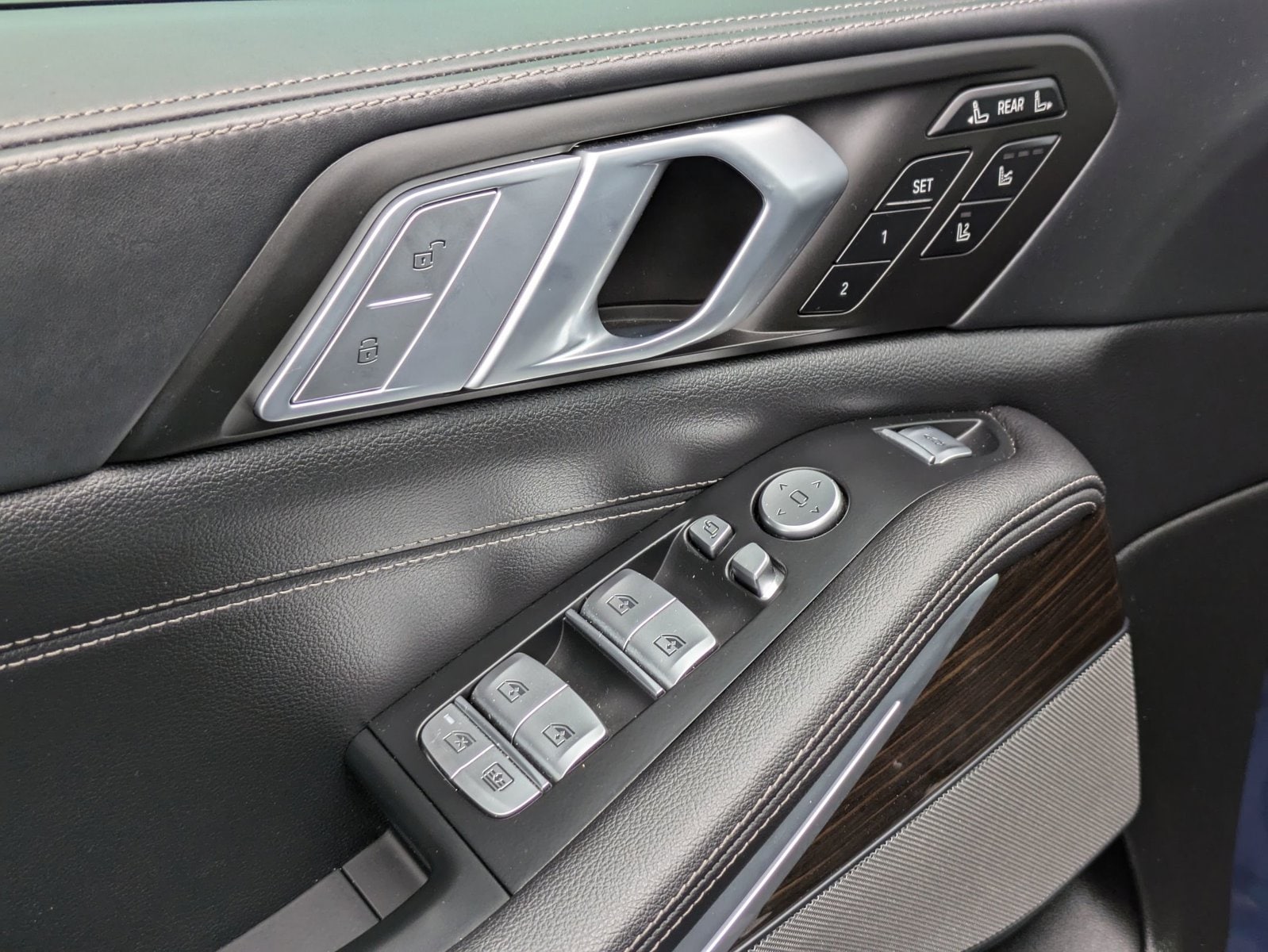 Used 2021 BMW X7 M50i with VIN 5UXCX6C05M9E70227 for sale in Sanford, FL