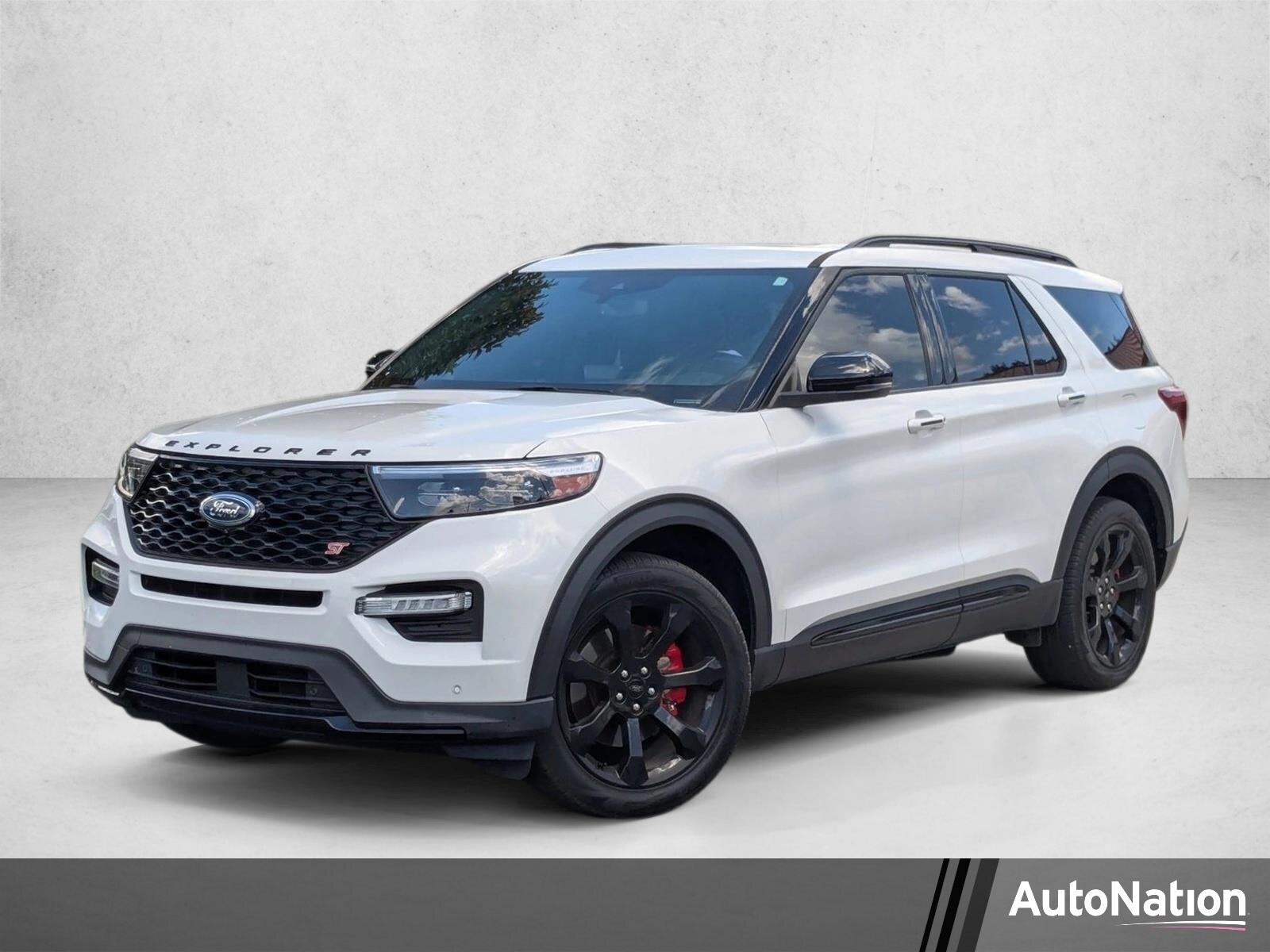 2024 Ford Explorer ST 4WD's photo