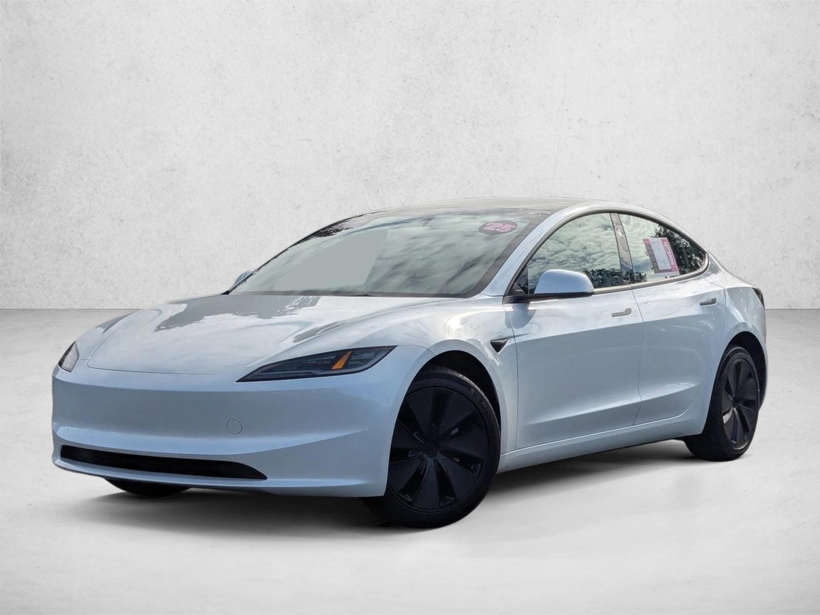 2025 Tesla Model 3 Performance's photo