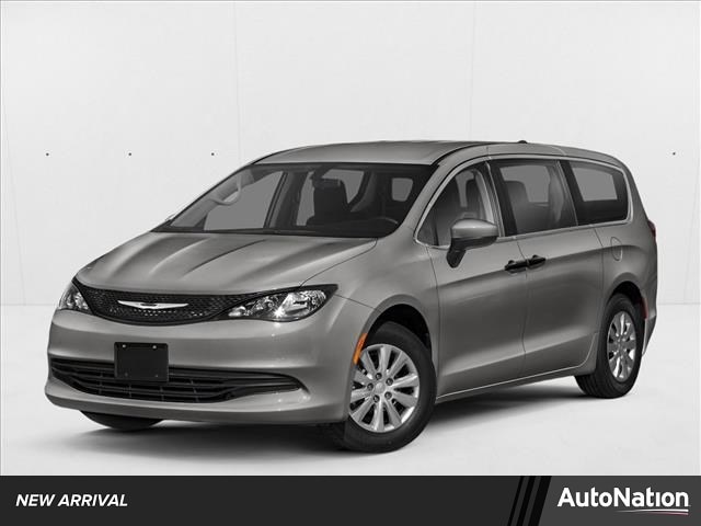 2022 Chrysler Voyager LX's photo