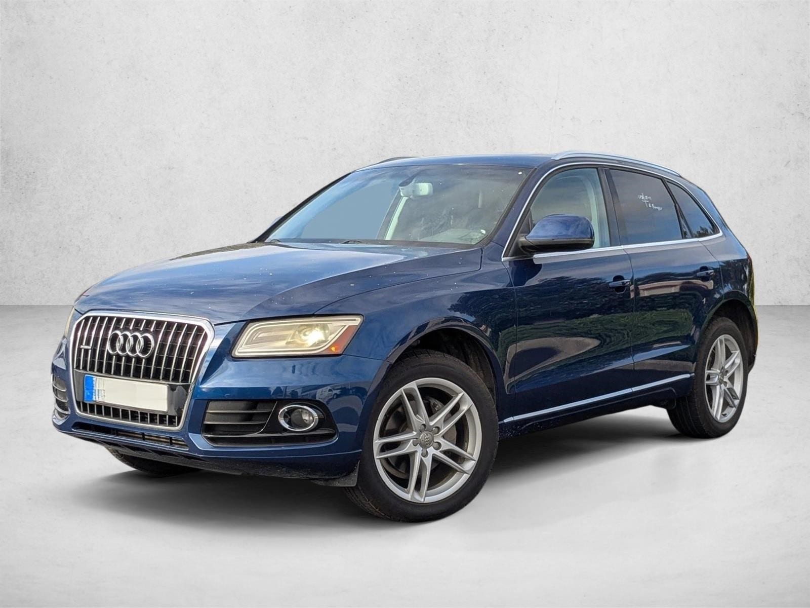 2013 Audi Q5 Premium's photo
