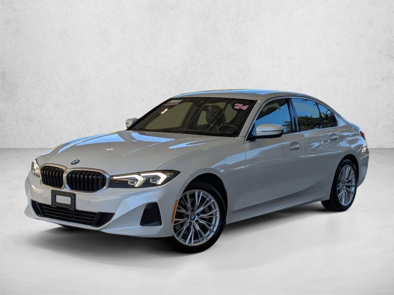 2024 BMW 3 Series 330i's photo