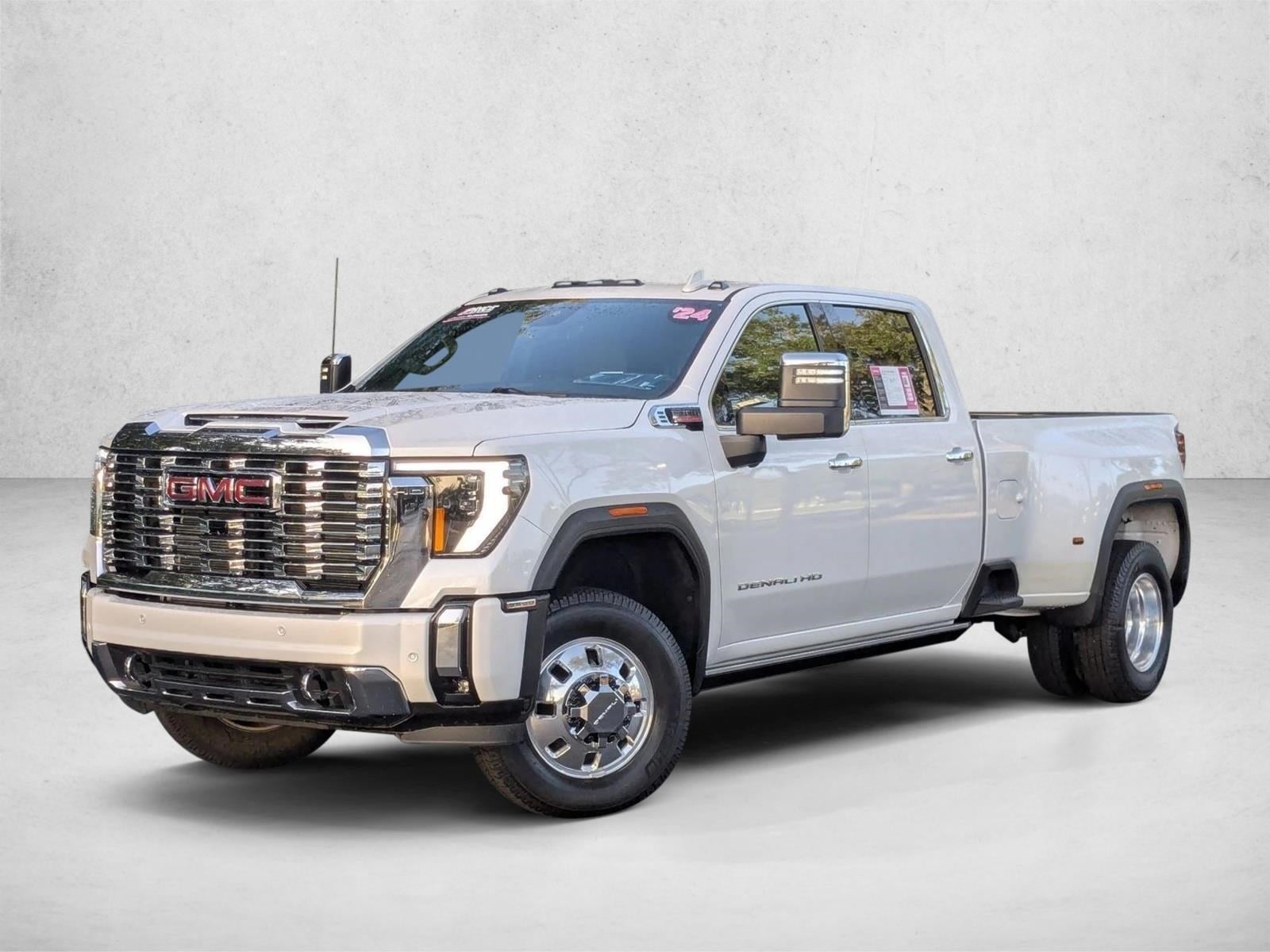 2024 GMC Sierra 3500HD Denali's photo