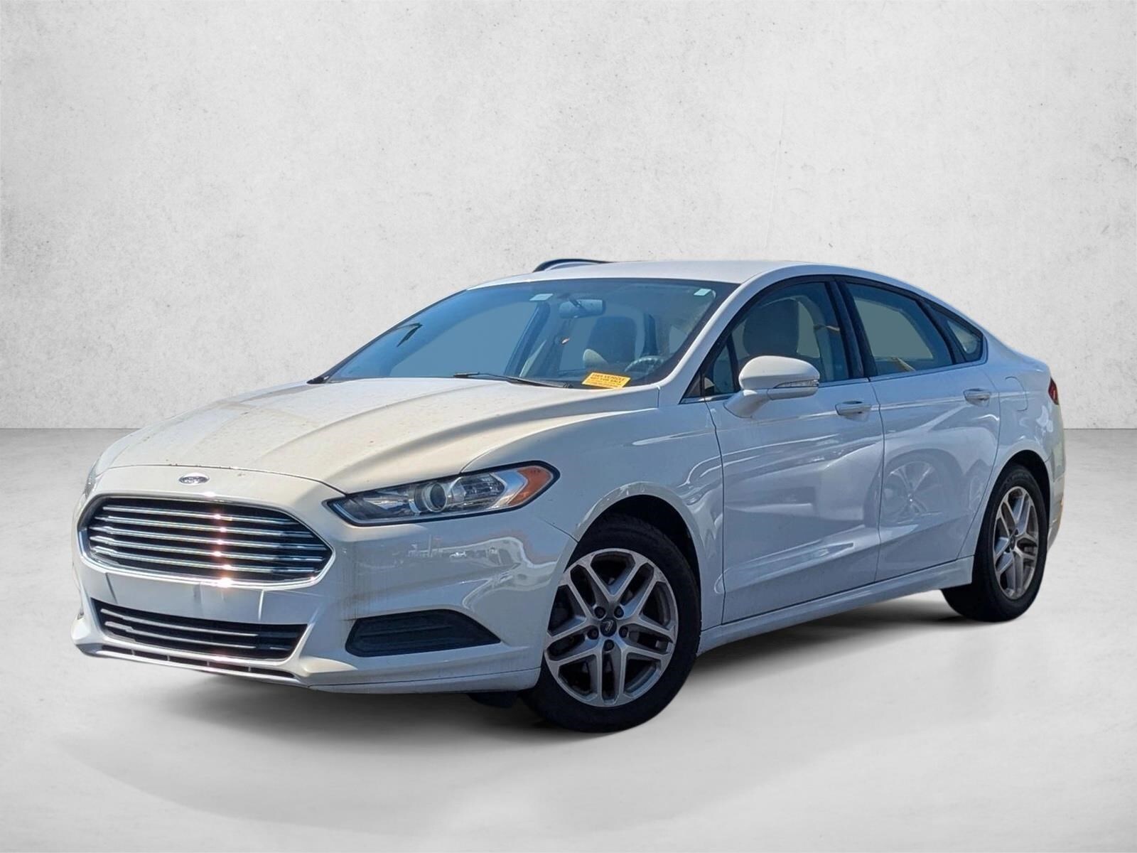 2014 Ford Fusion SE's photo