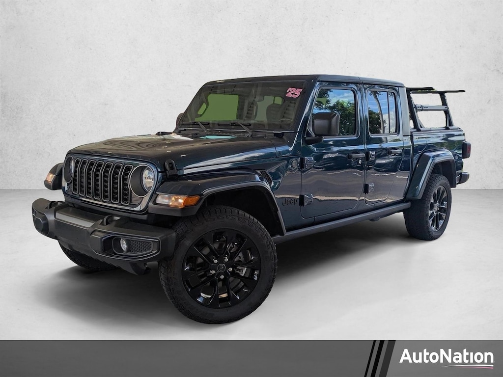 Used 2025 Jeep Gladiator Nighthawk Crew Cab Pickup