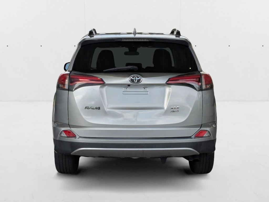 2018 Toyota RAV4 XLE photo 4