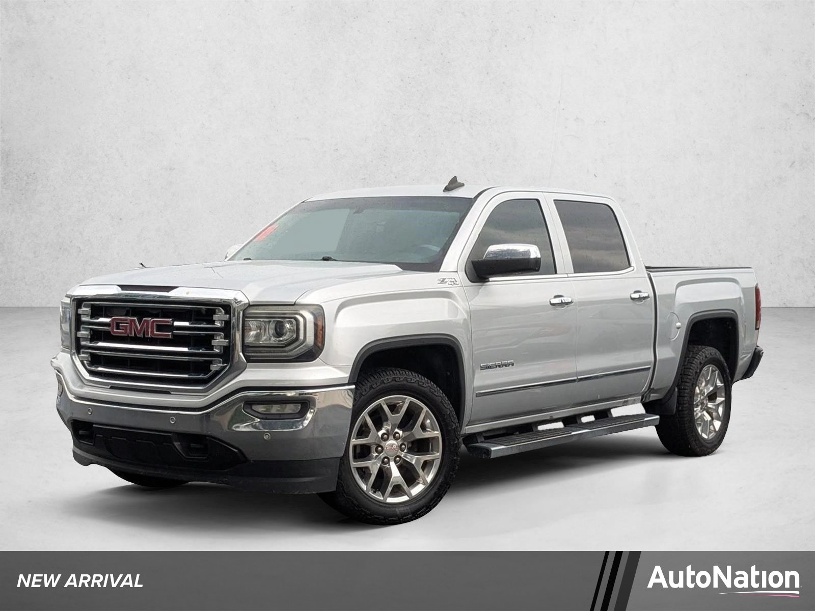 2017 GMC Sierra 4WD Crew Cab Short Box SLT's photo