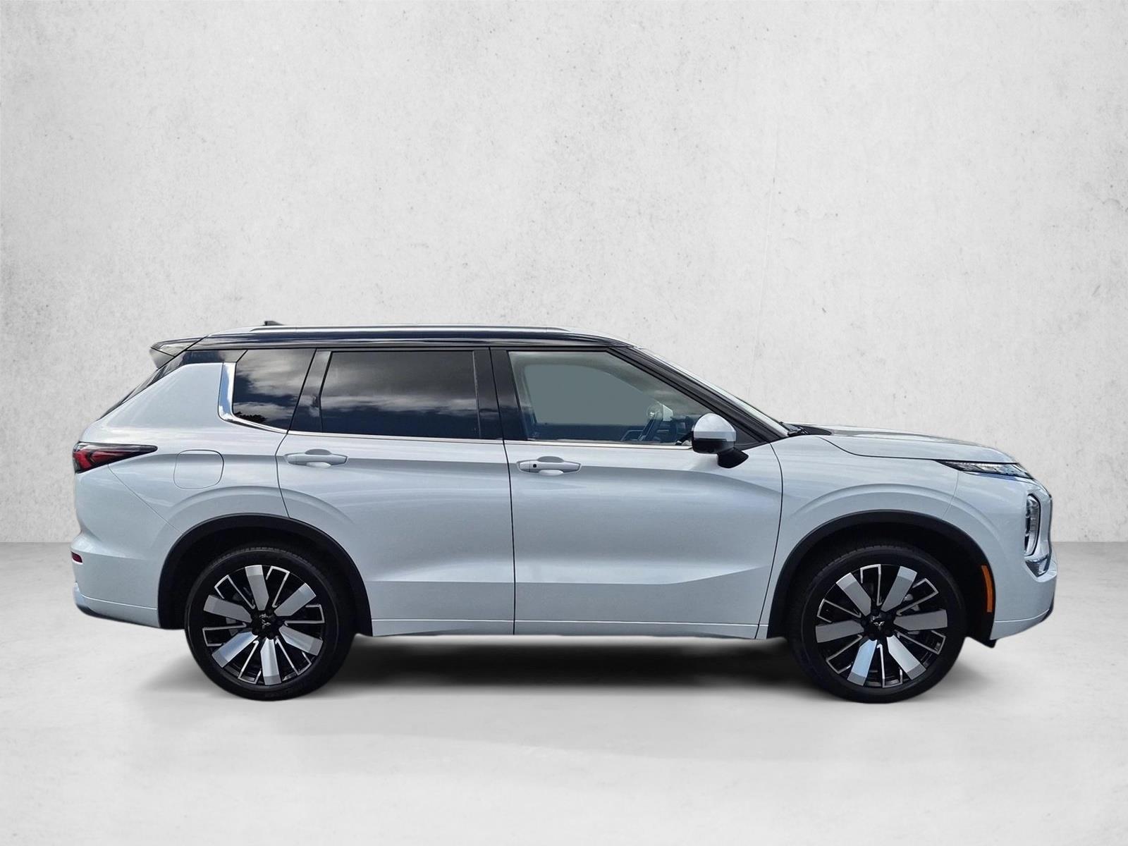 Used 2025 Mitsubishi Outlander SEL Sport Utility