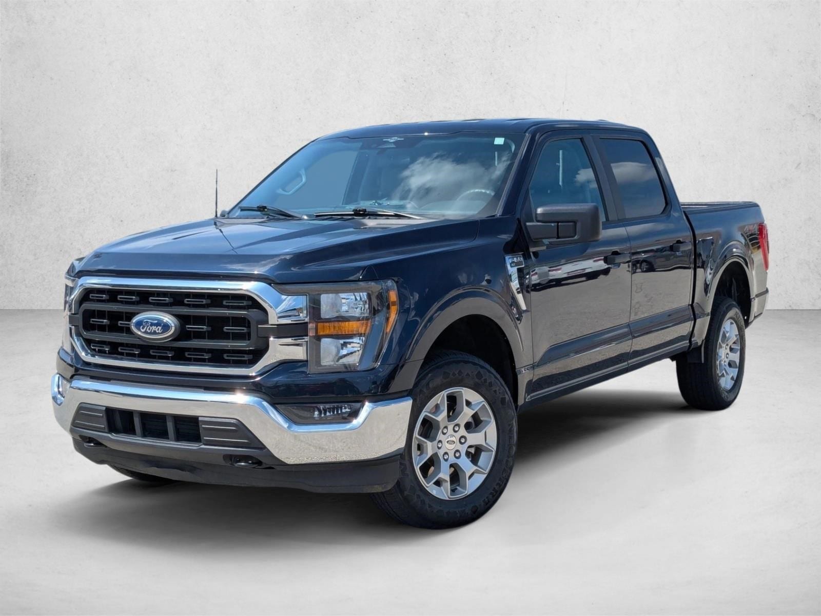 2023 Ford F-150 XLT's photo