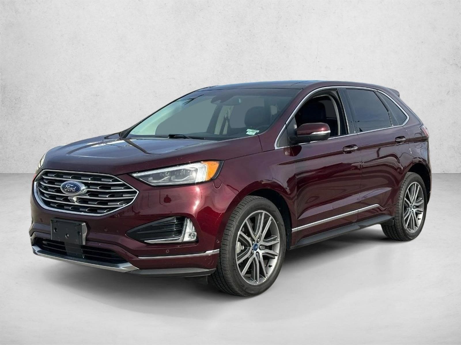 2019 Ford Edge Titanium's photo
