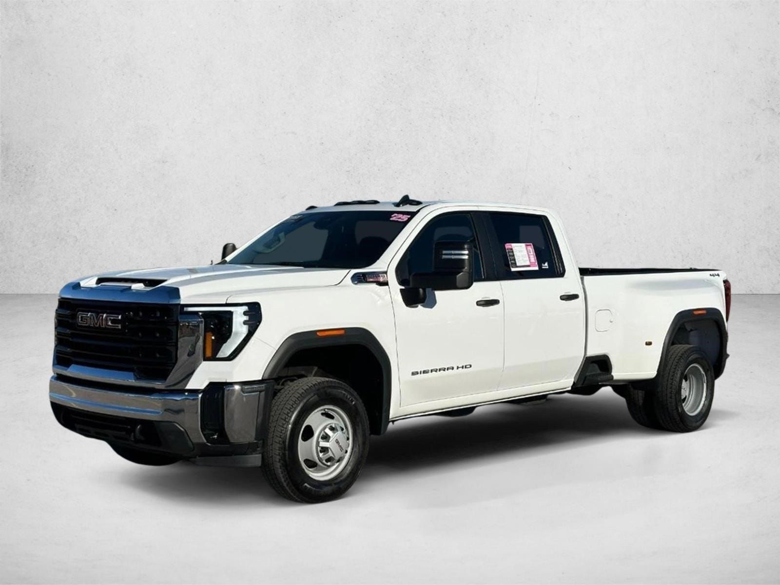 2025 GMC Sierra 3500HD Pro's photo