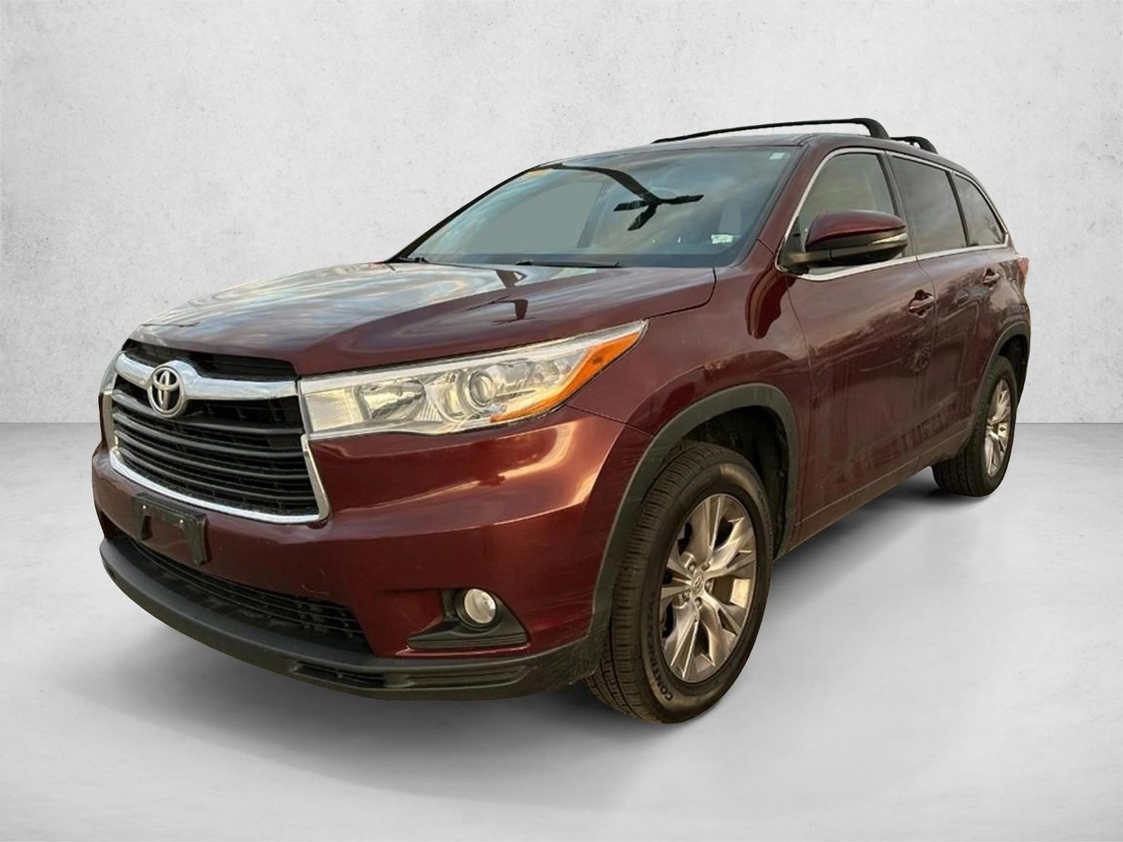 2015 Toyota Highlander LE Plus's photo