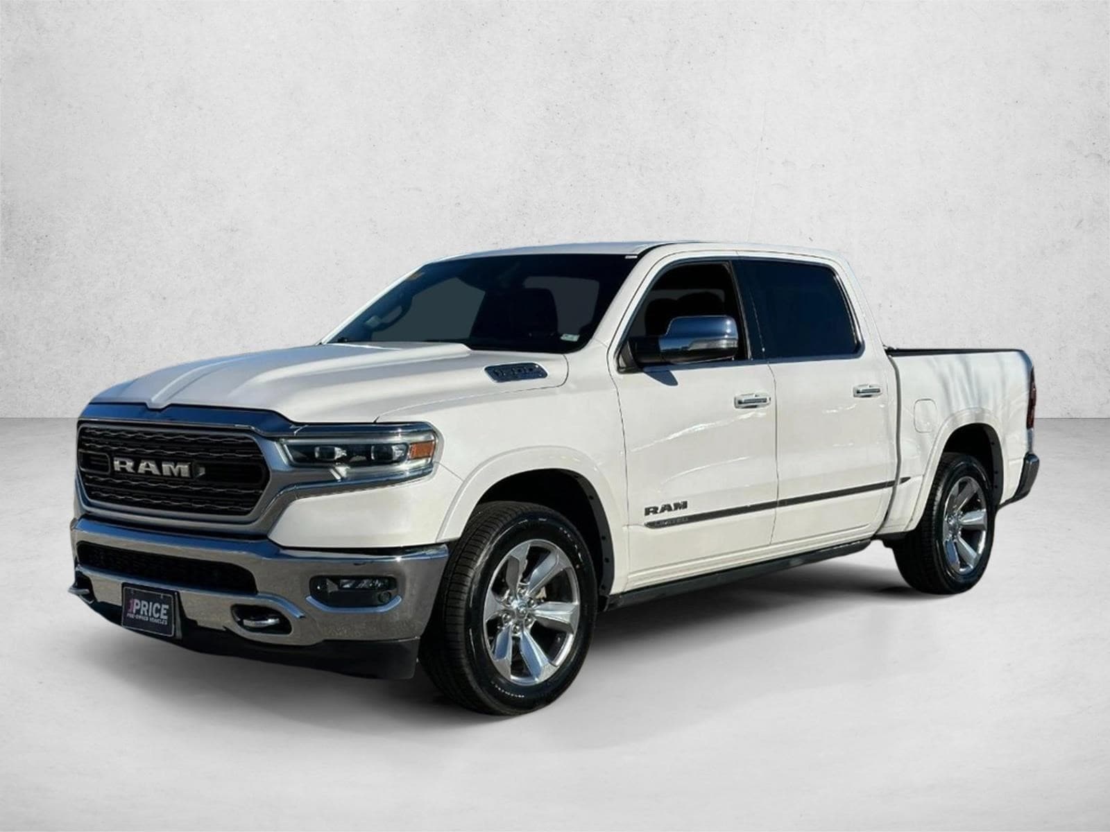 2022 RAM 1500 Limited's photo