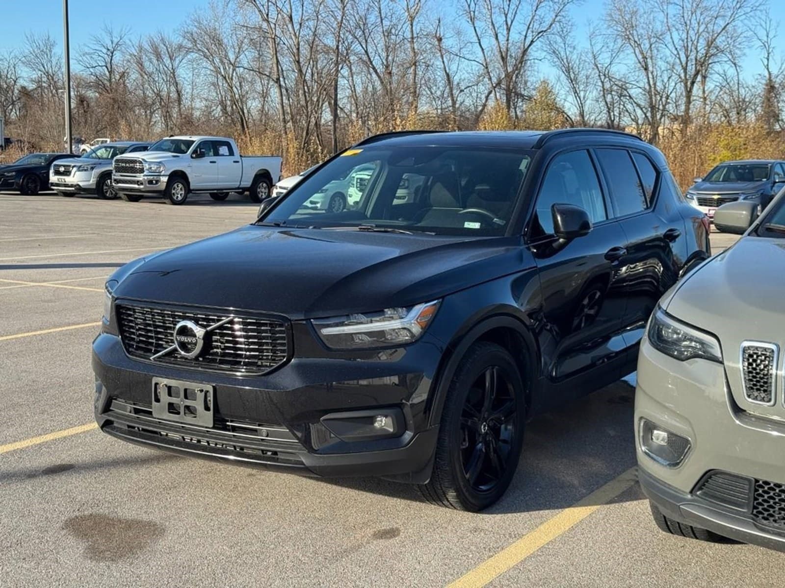 2020 Volvo XC40 R-Design's photo