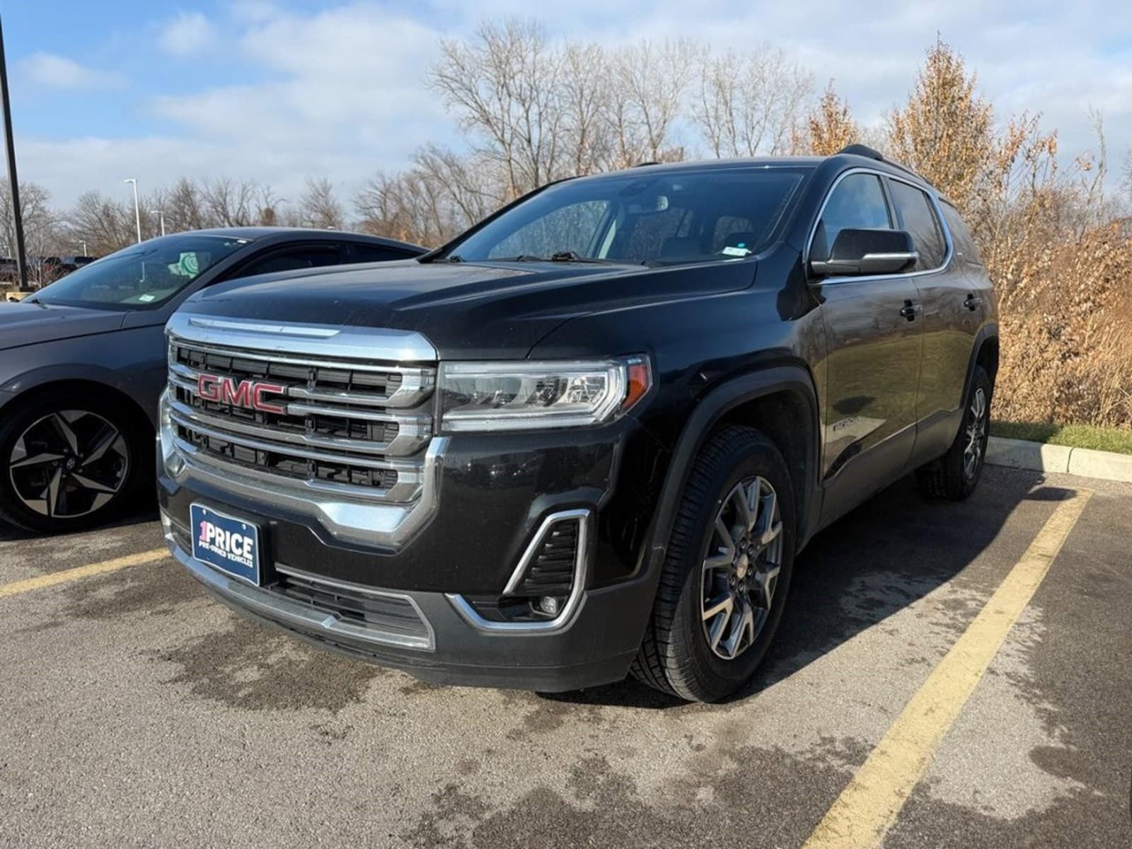 2023 GMC Acadia SLT's photo
