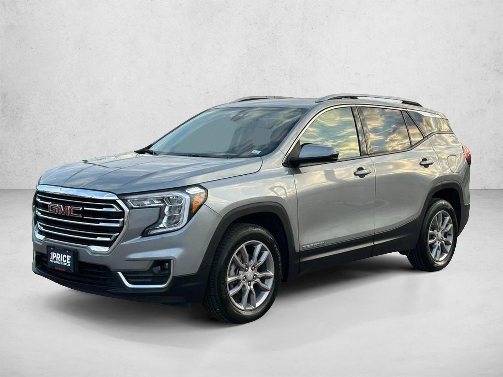 2024 GMC Terrain SLT's photo