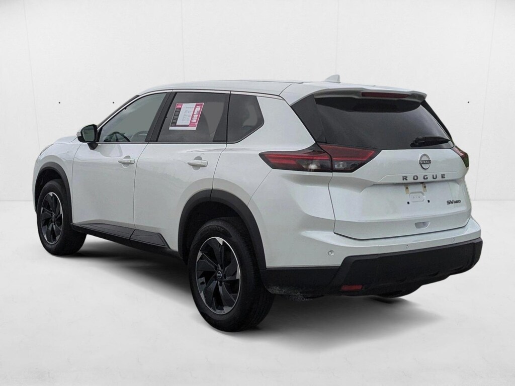 2024 Nissan Rogue SV photo 4