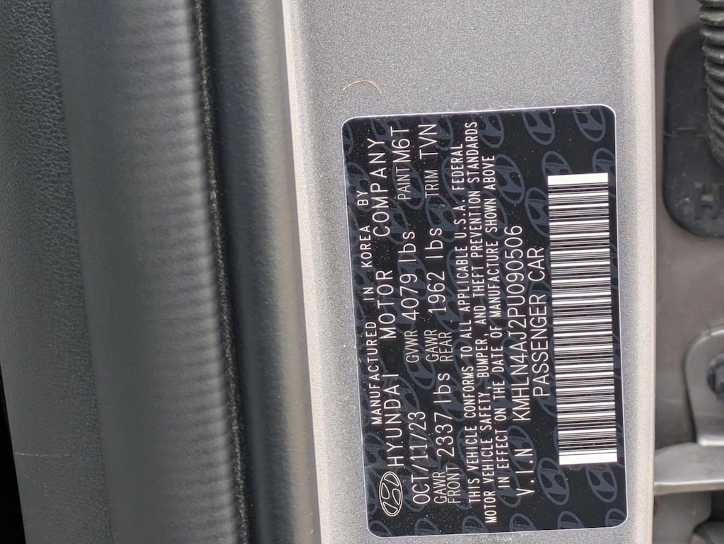 2023 Hyundai Elantra Hybrid Limited photo 2