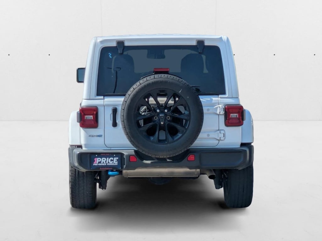 2024 Jeep Wrangler 4xe Sahara photo 3