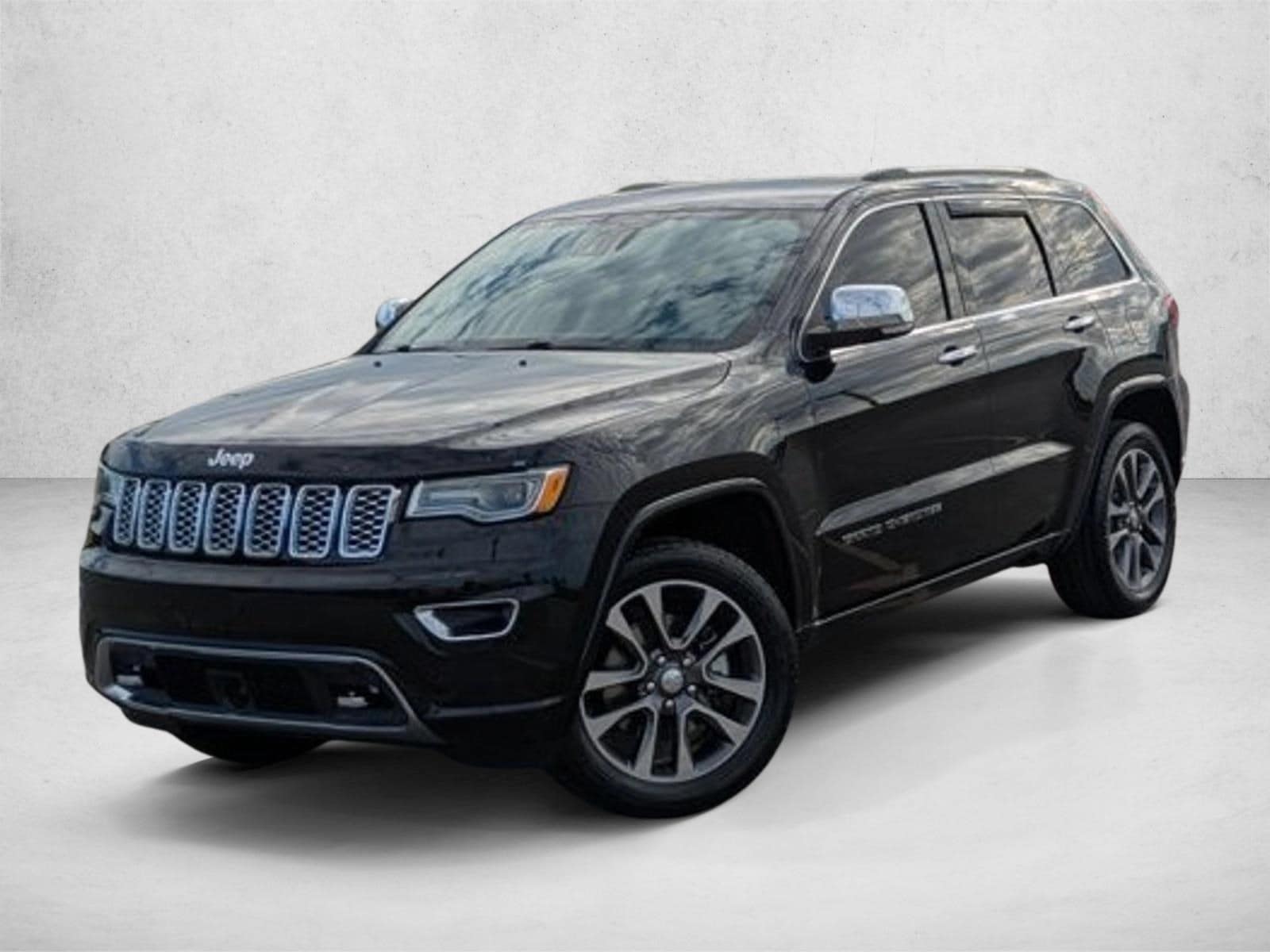 2018 Jeep Grand Cherokee Overland's photo