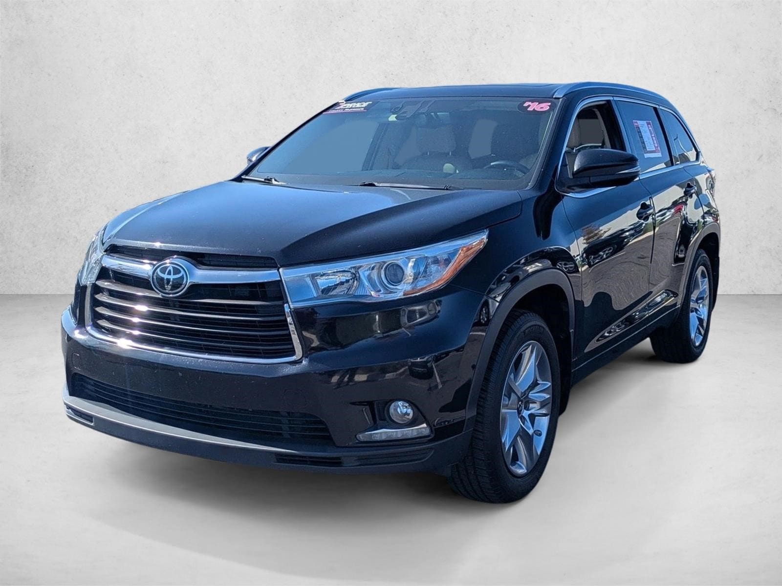 2016 Toyota Highlander Limited Platinum's photo