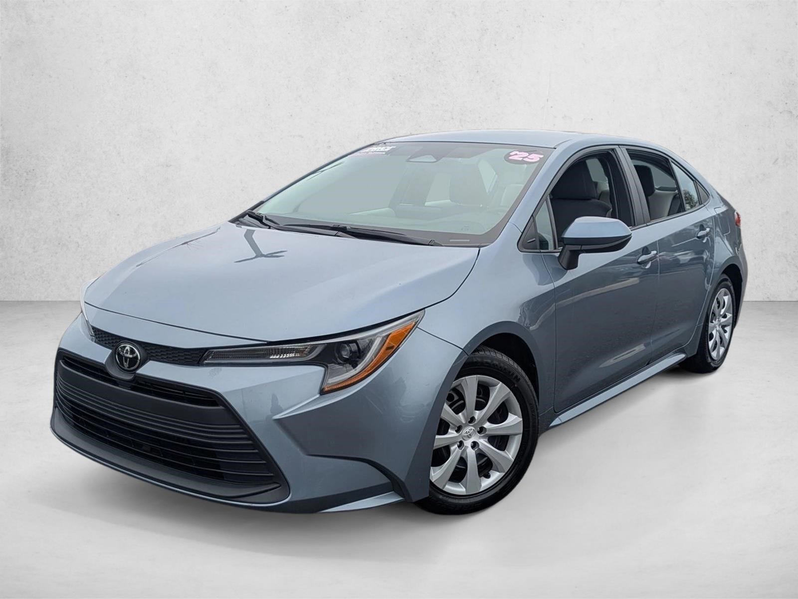 2023 Toyota Corolla LE's photo