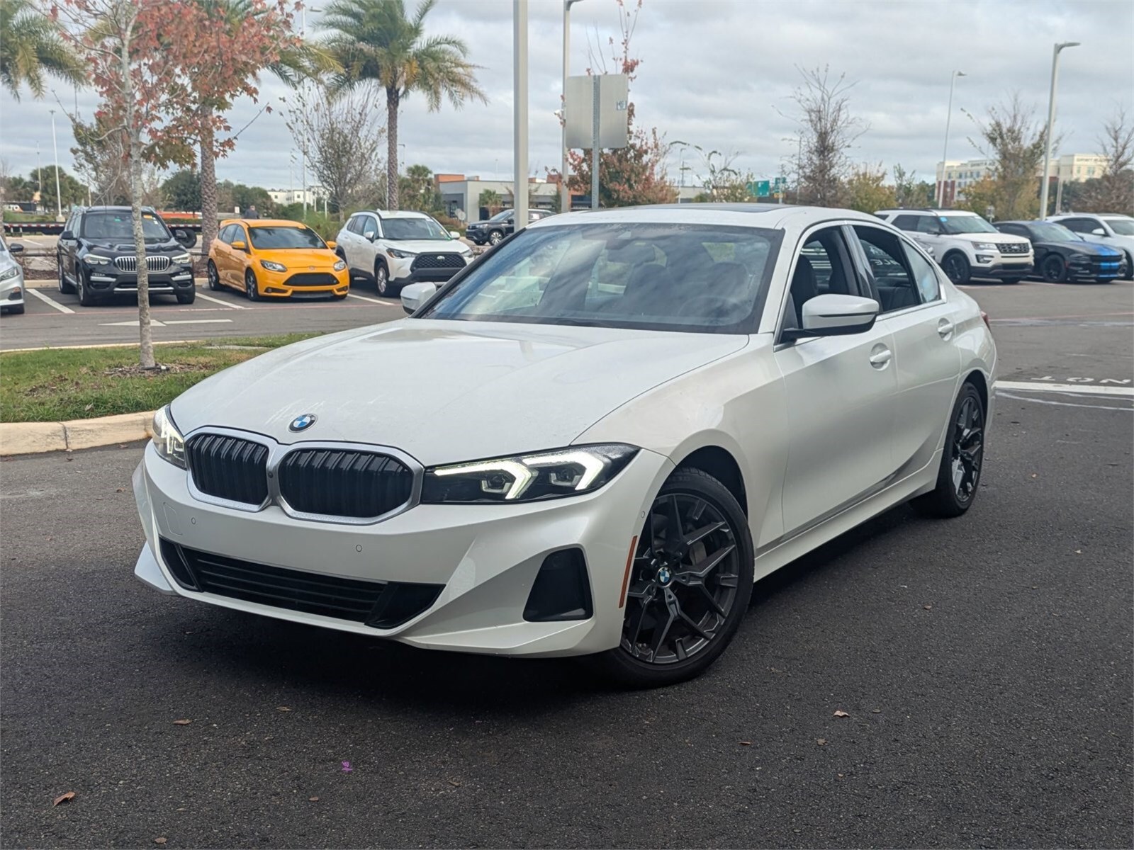 2025 BMW 3 Series 330i's photo