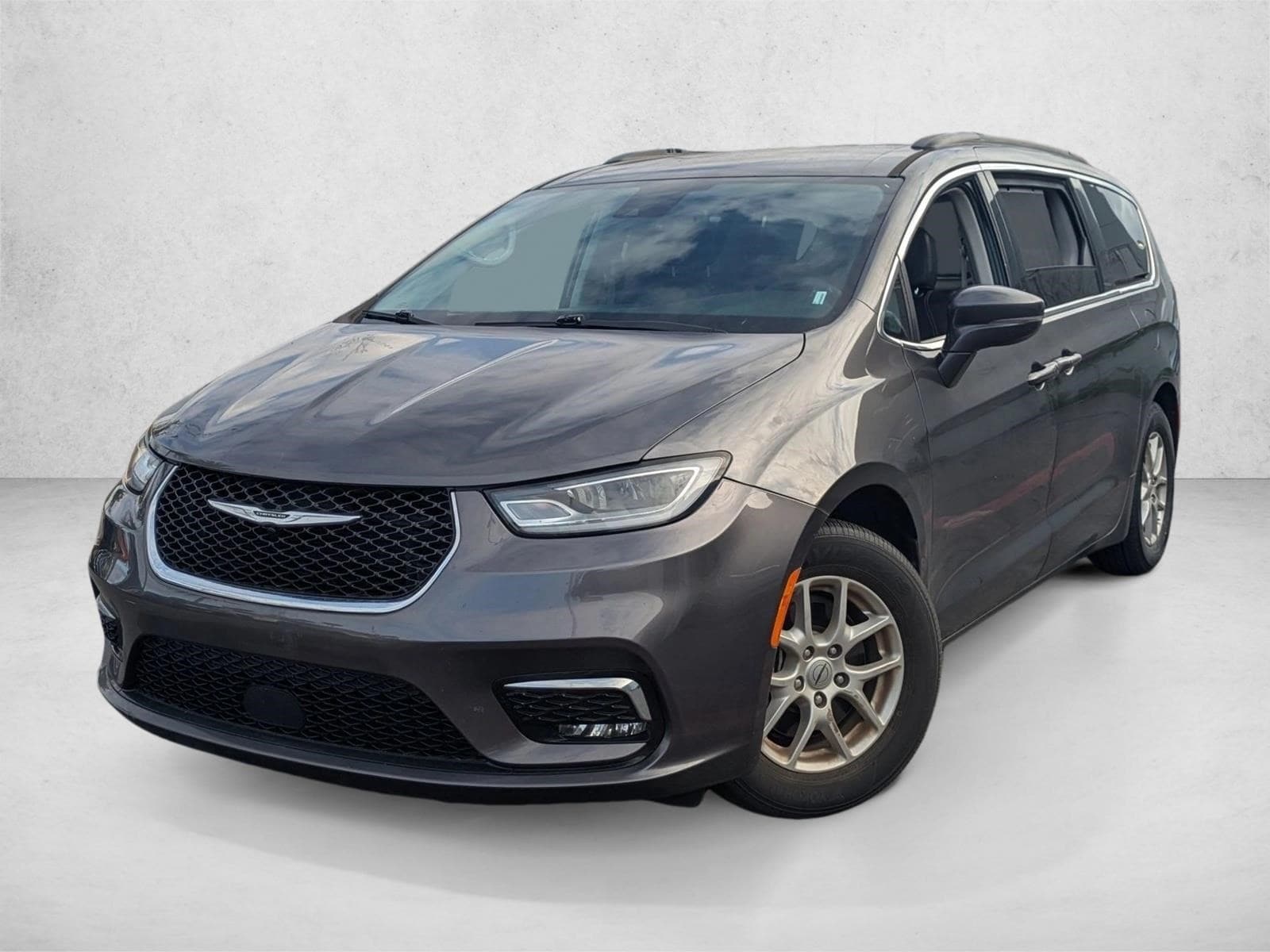 2022 Chrysler Pacifica Touring L's photo