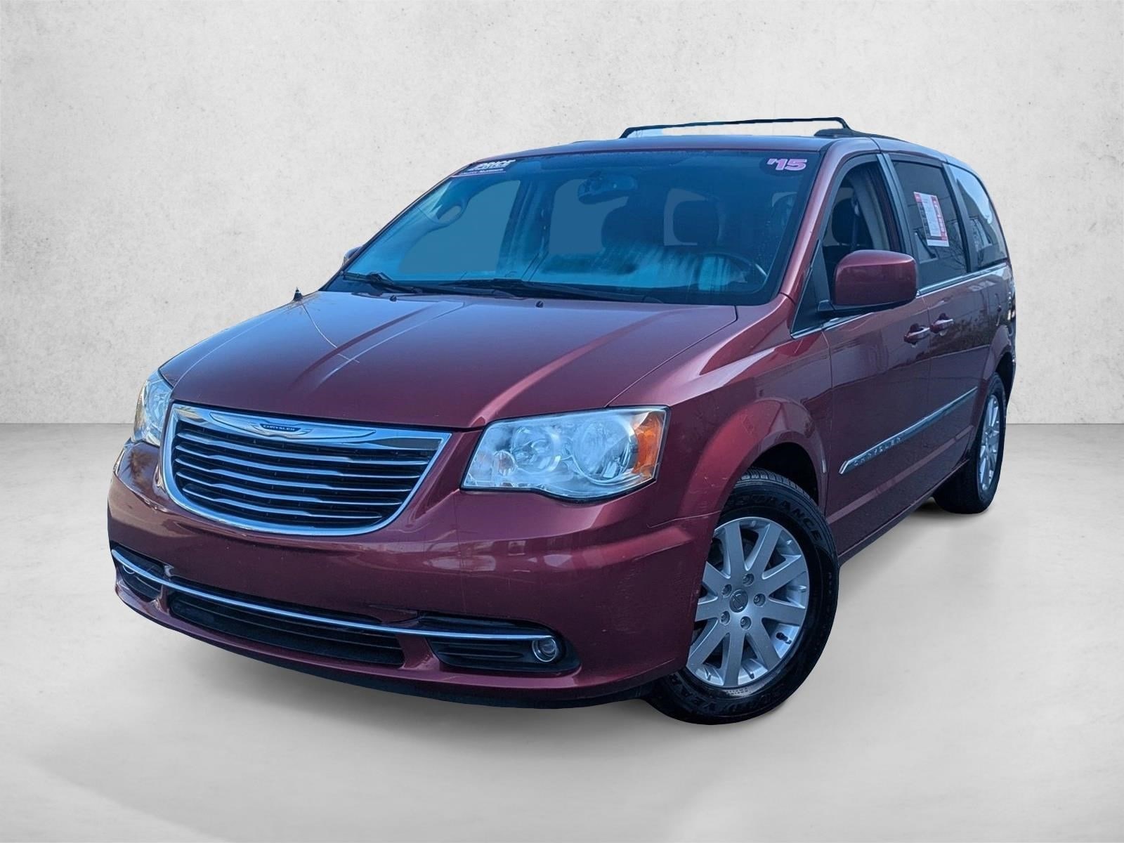 2015 Chrysler Town & Country Touring's photo