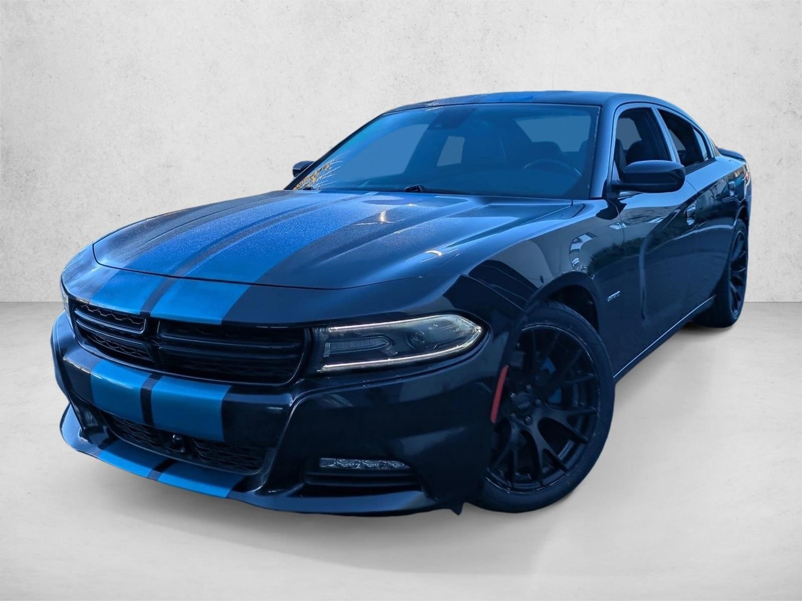2015 Dodge Charger R/T's photo